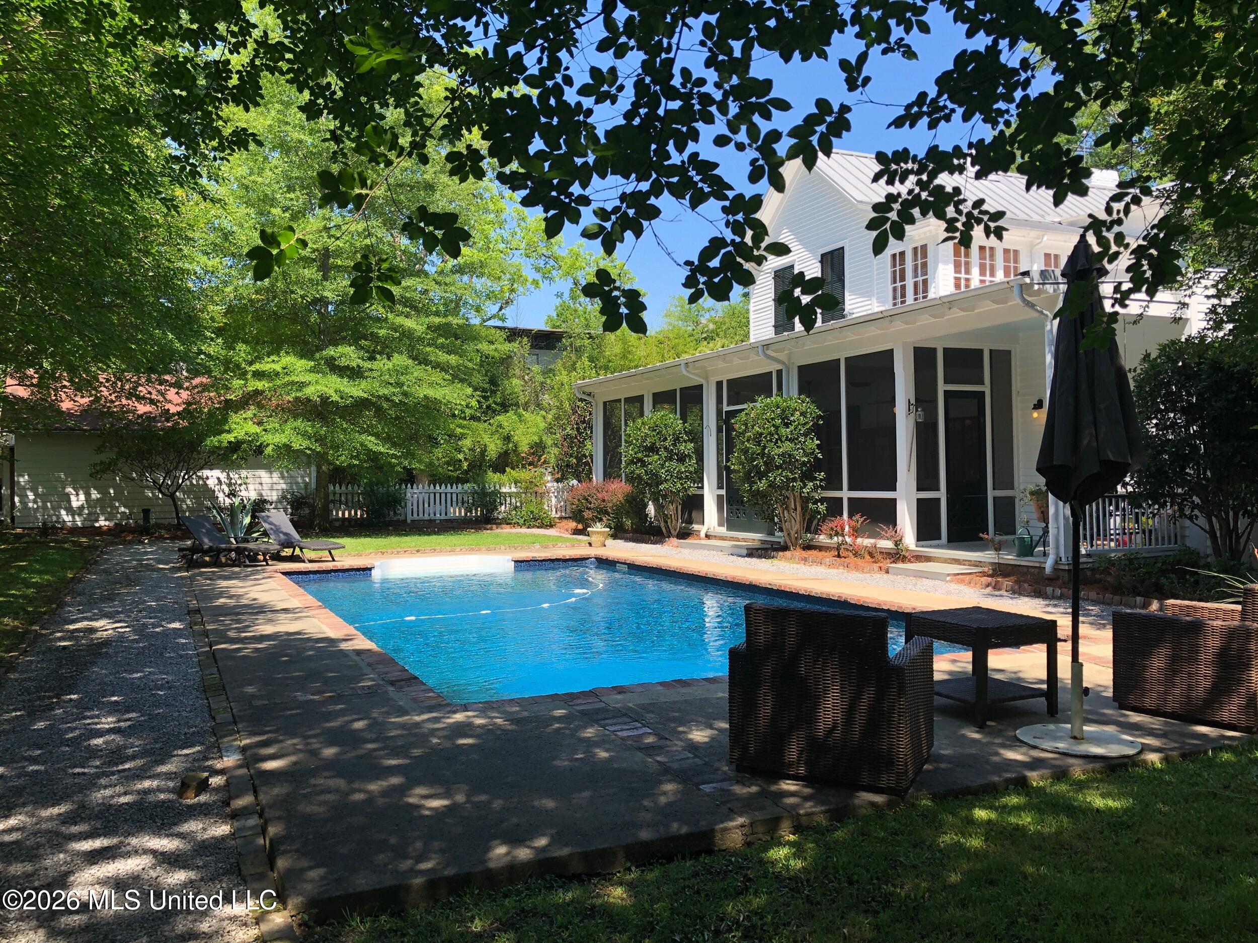 138 E Fulton Street Property Photo 47