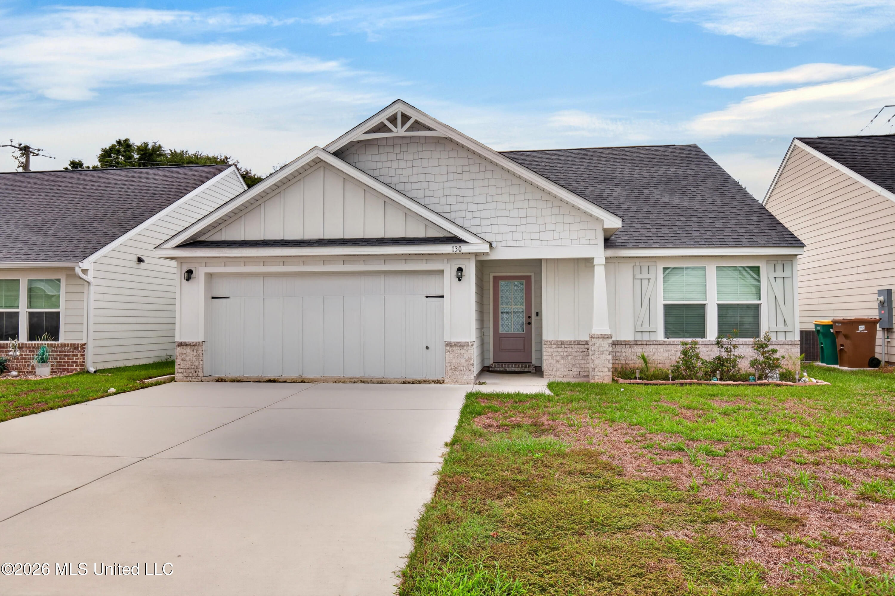 130 Pointe Breeze Way Property Photo 2