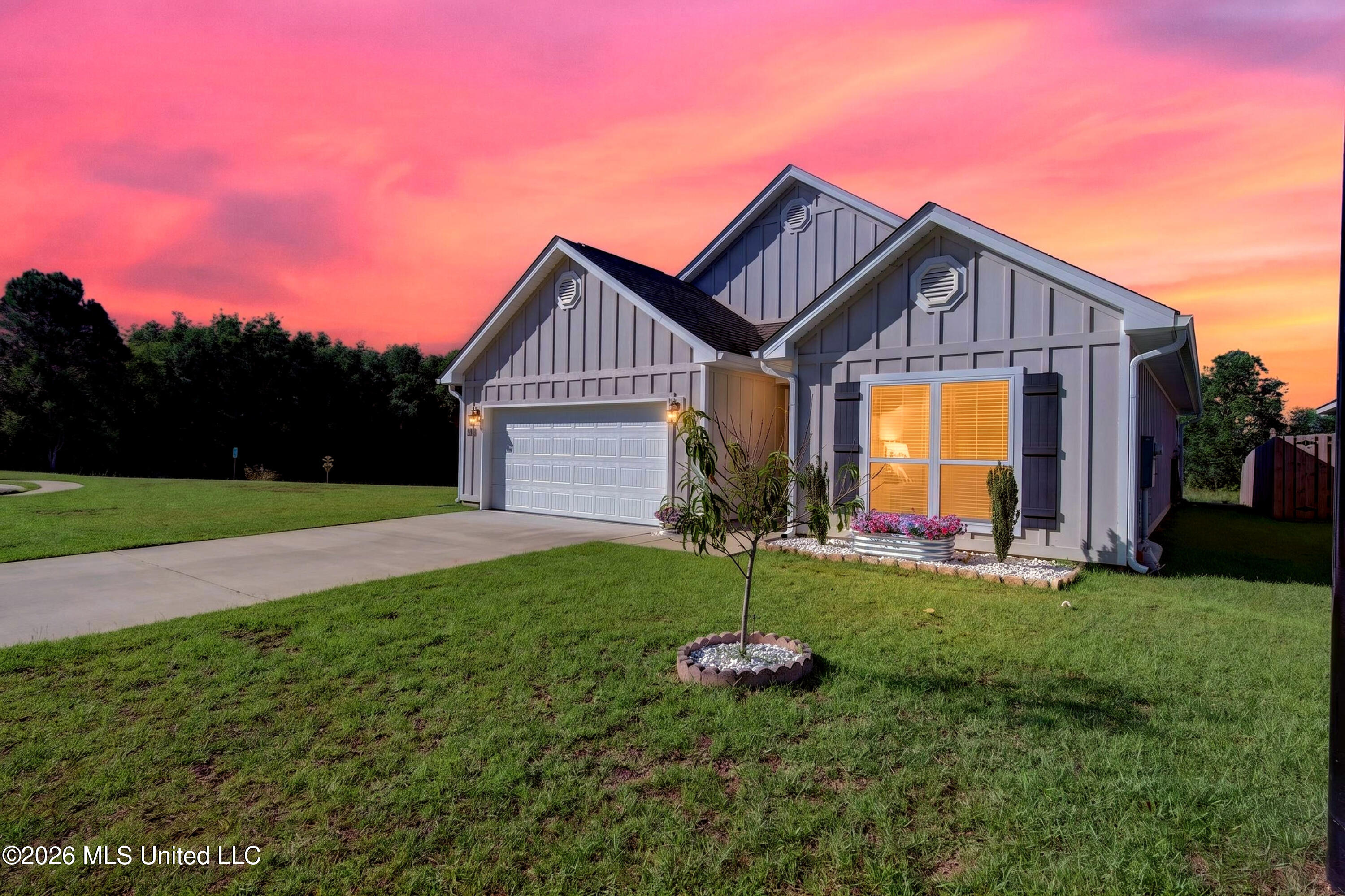 7741 Coral Lane Property Photo 4