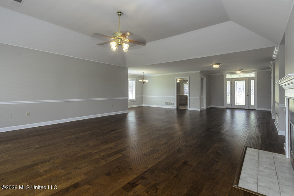 9423 S Laurel Hill Property Photo 9