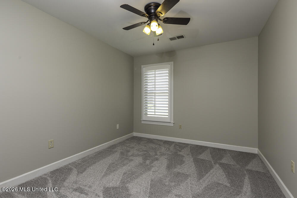 9423 S Laurel Hill Property Photo 31