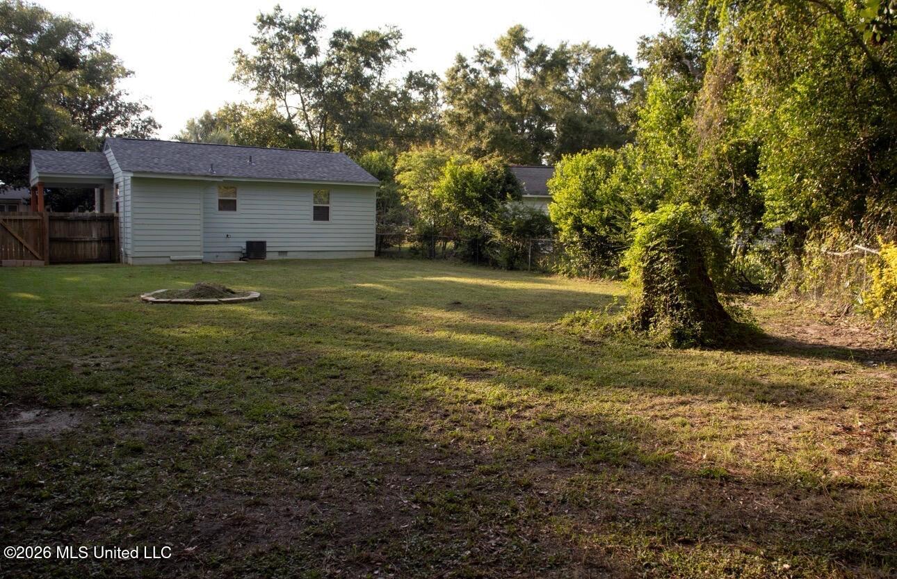 324 West Drive Property Photo 5