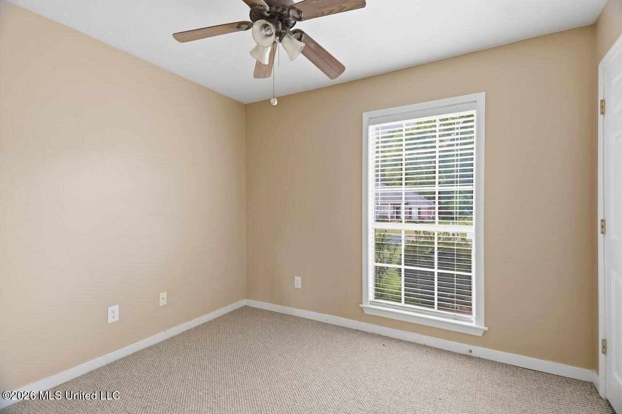 112 E Magnolia Place Property Photo 16