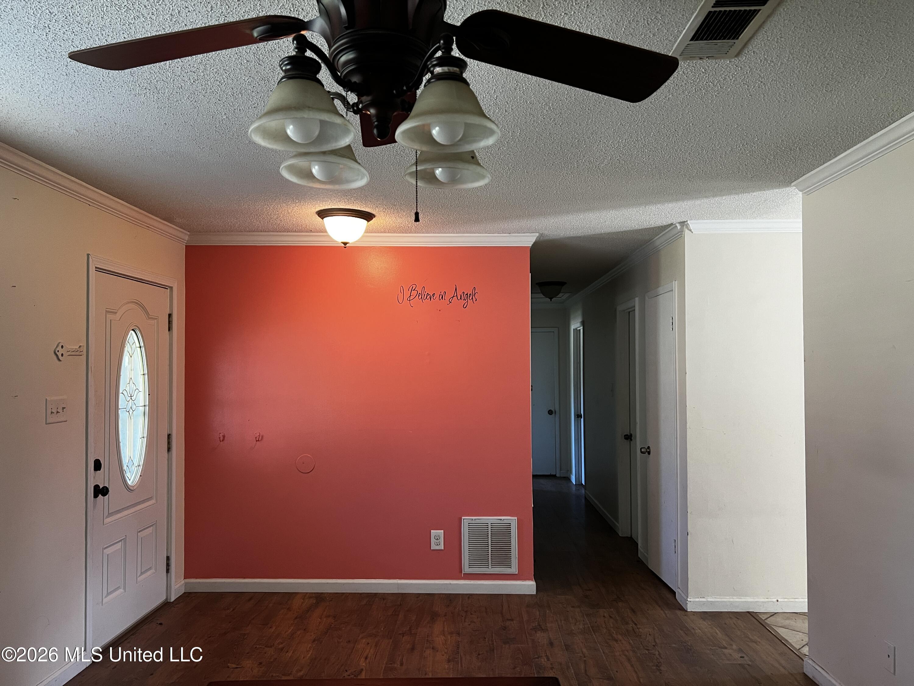 206 Janelle Drive Property Photo 4