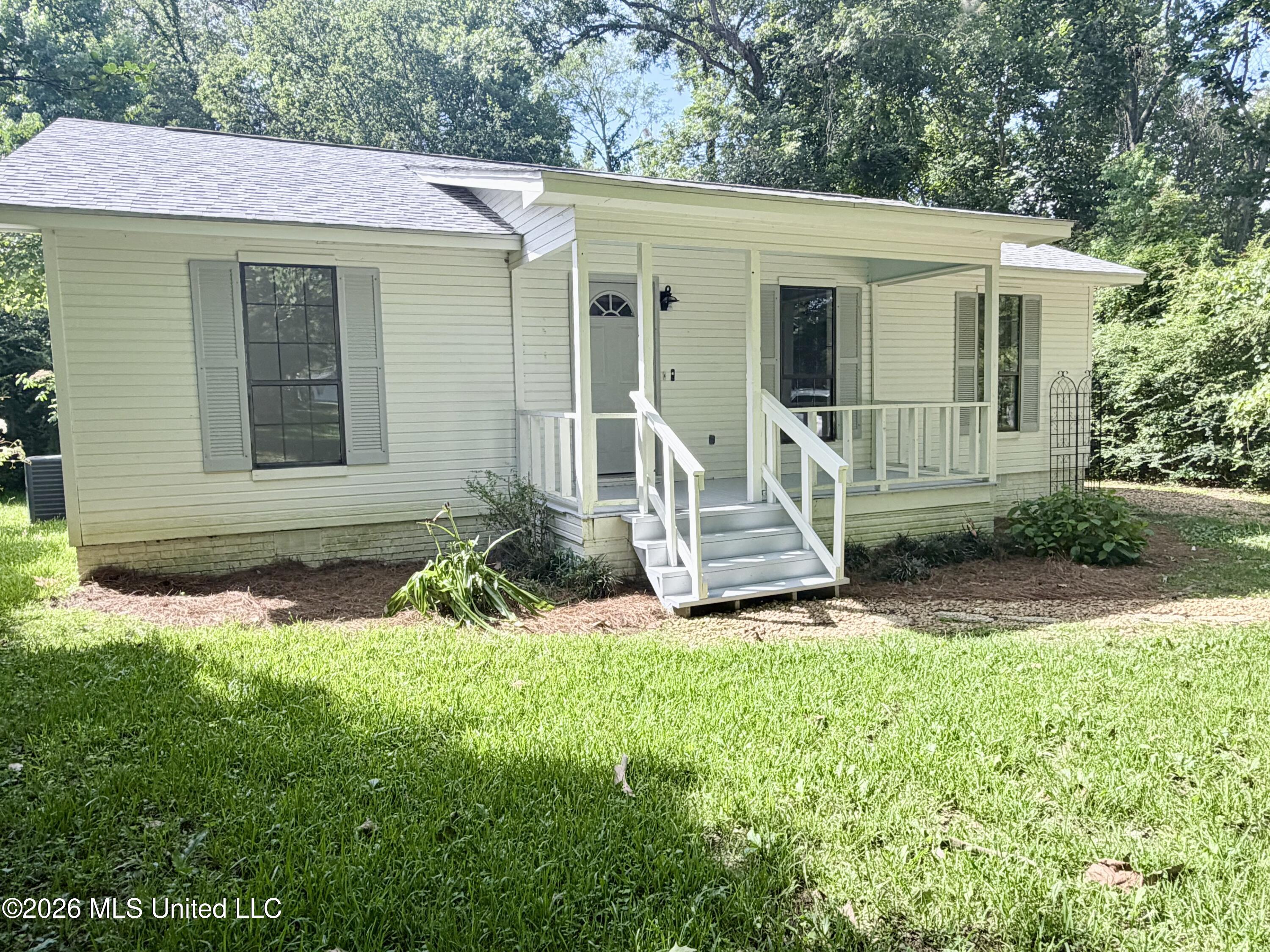 260 Morrison Road Property Photo 3