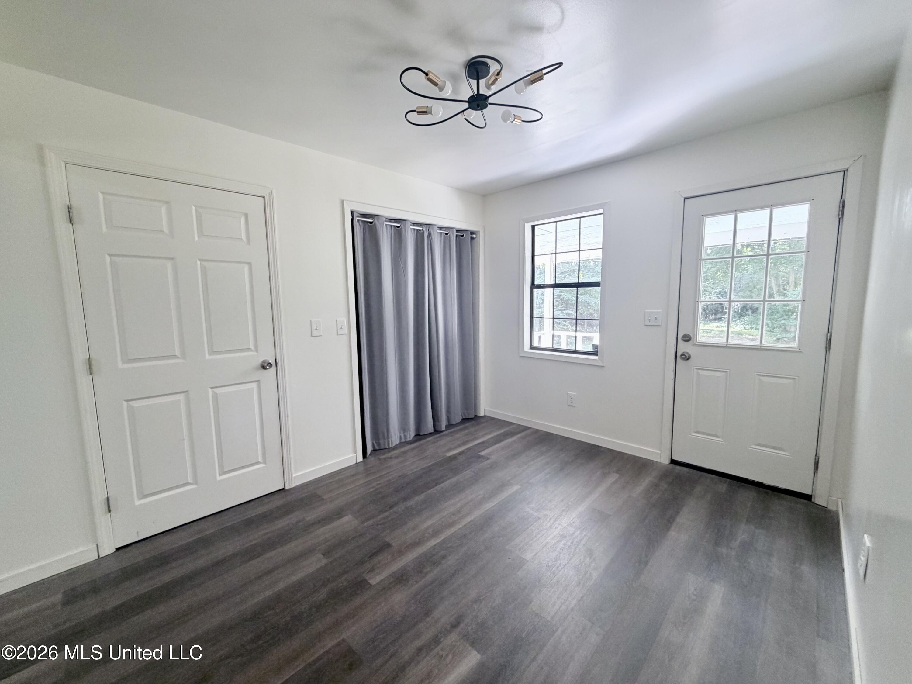 260 Morrison Road Property Photo 6