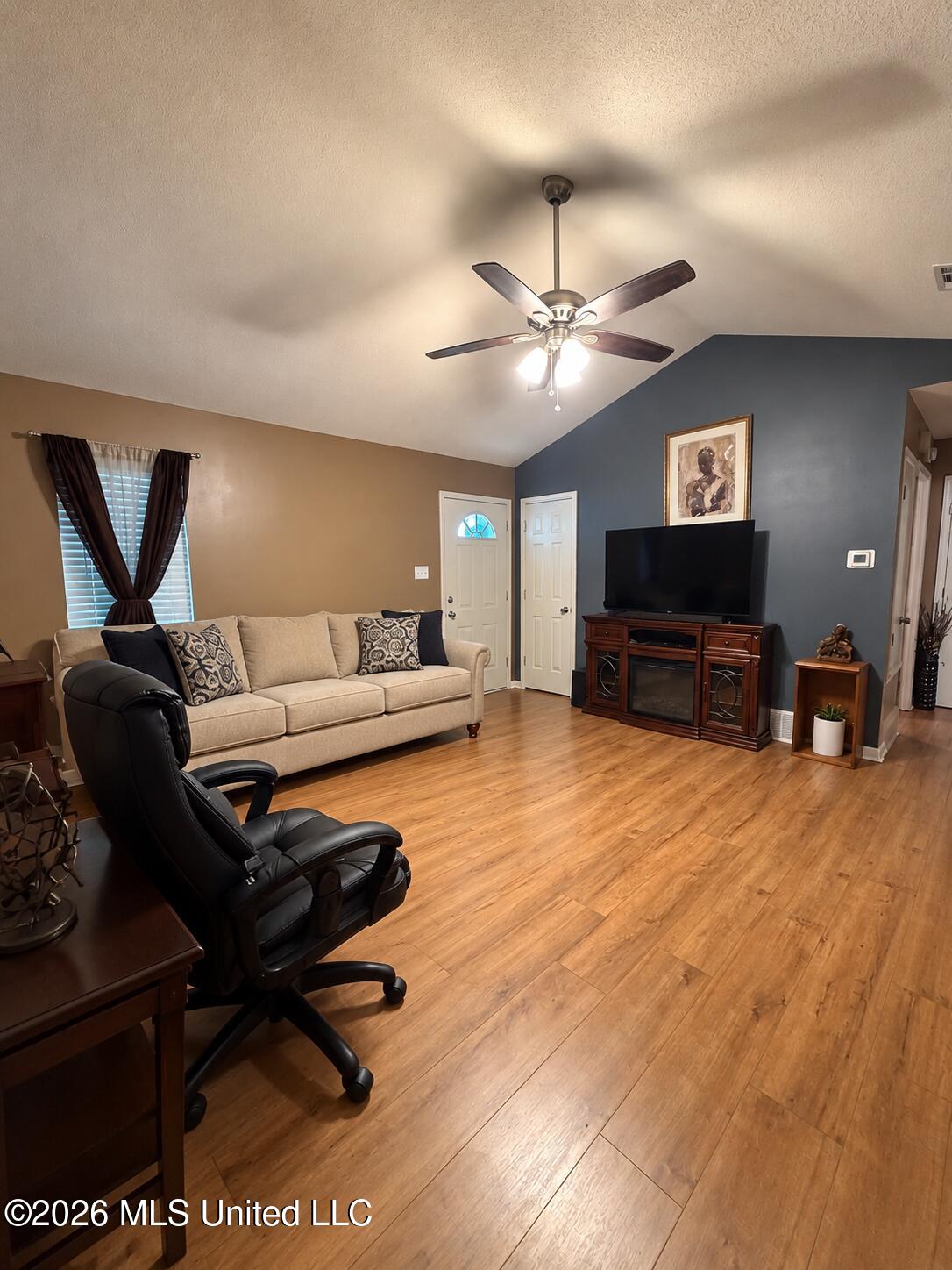7424 Grace Boulevard Property Photo 3