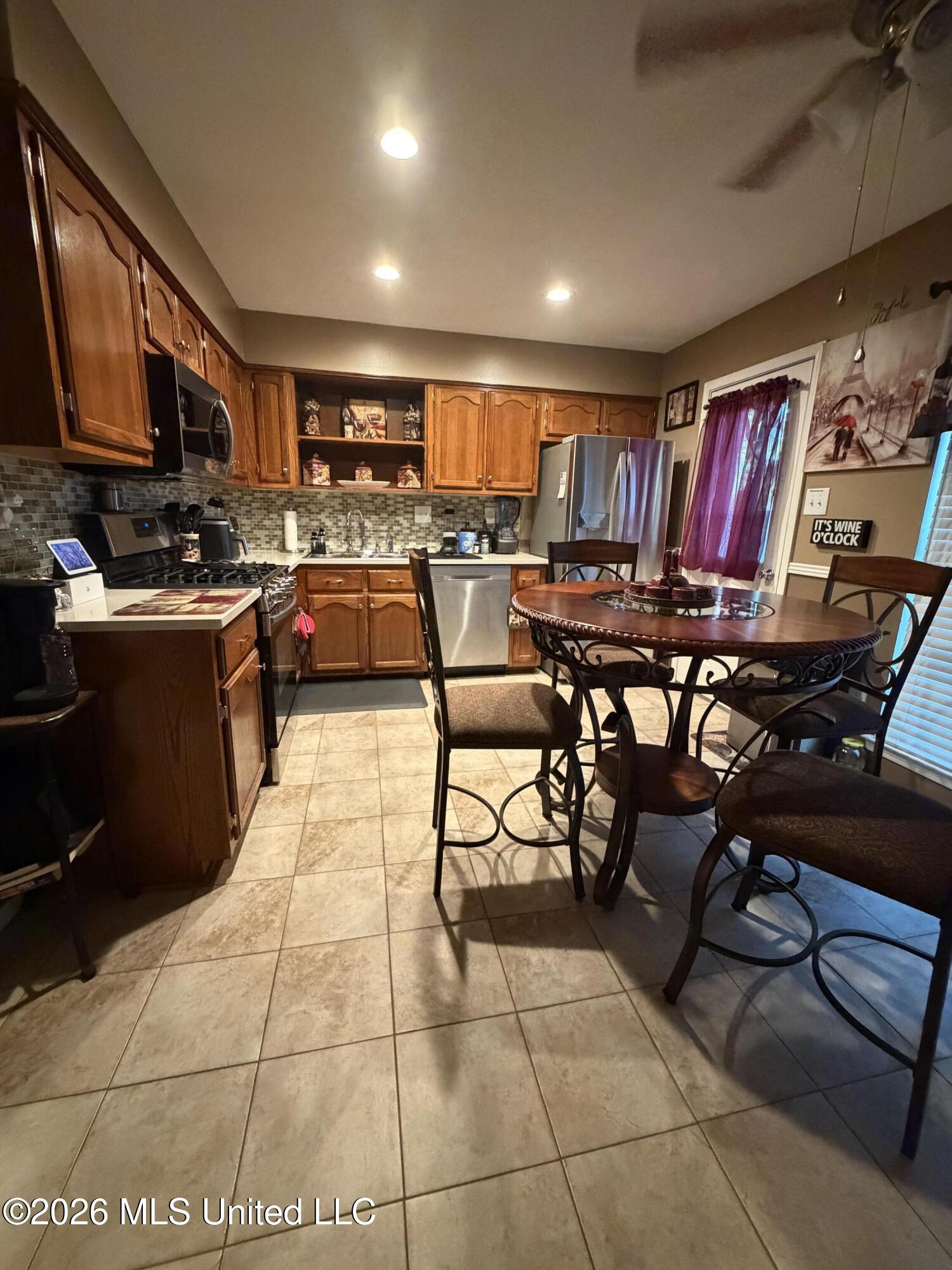 7424 Grace Boulevard Property Photo 7