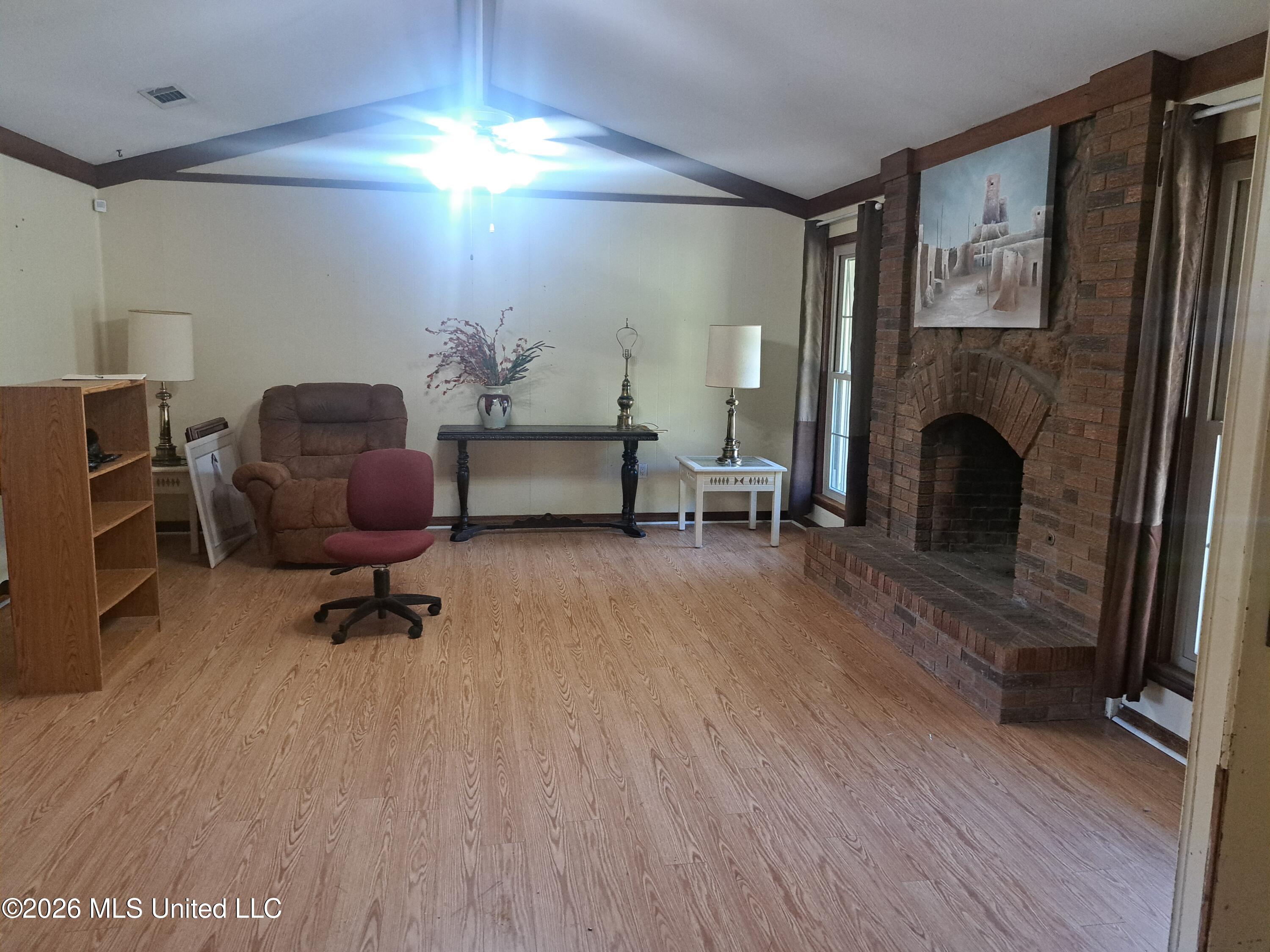 176 Crossover Drive Property Photo 3