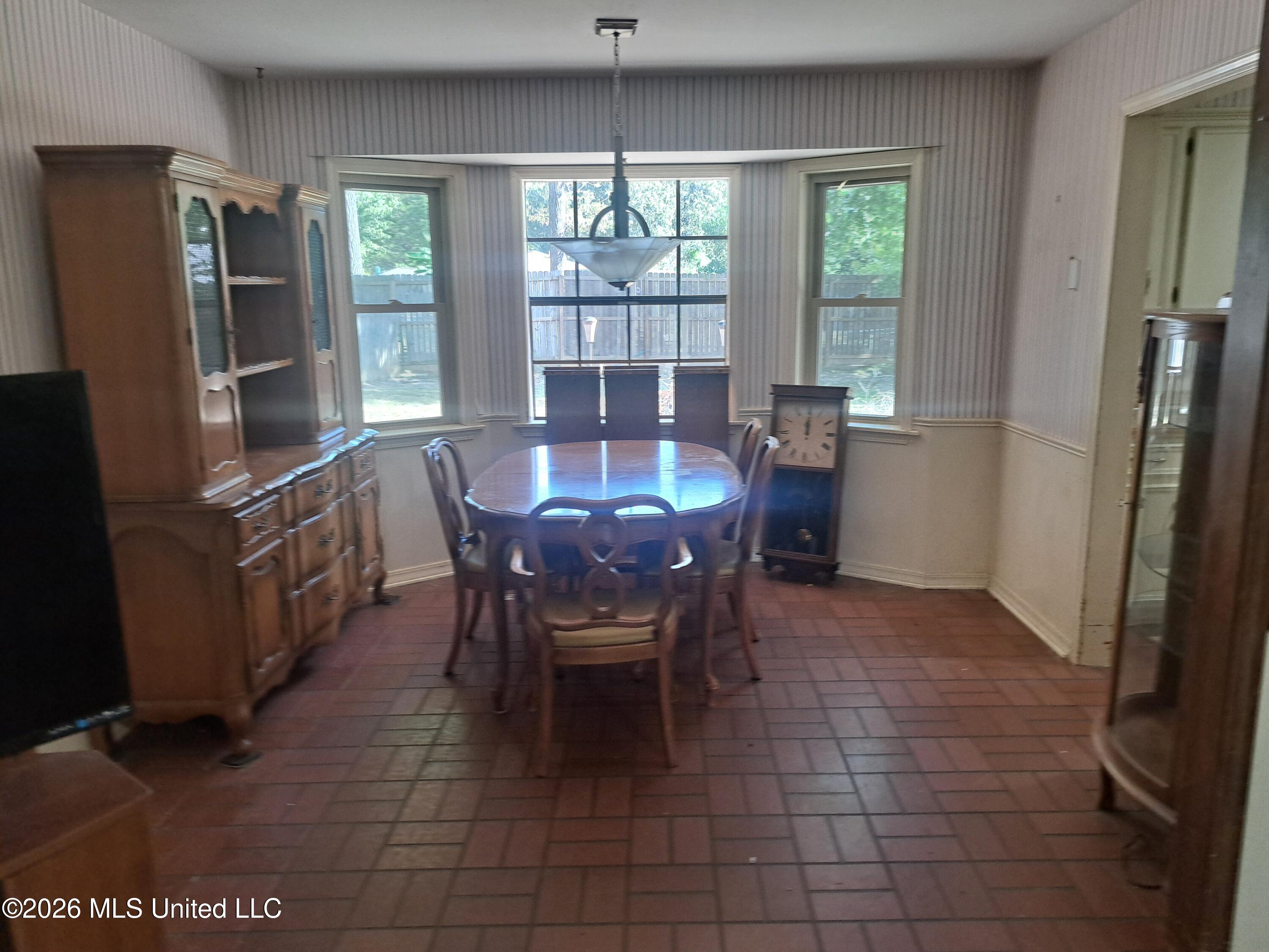 176 Crossover Drive Property Photo 5