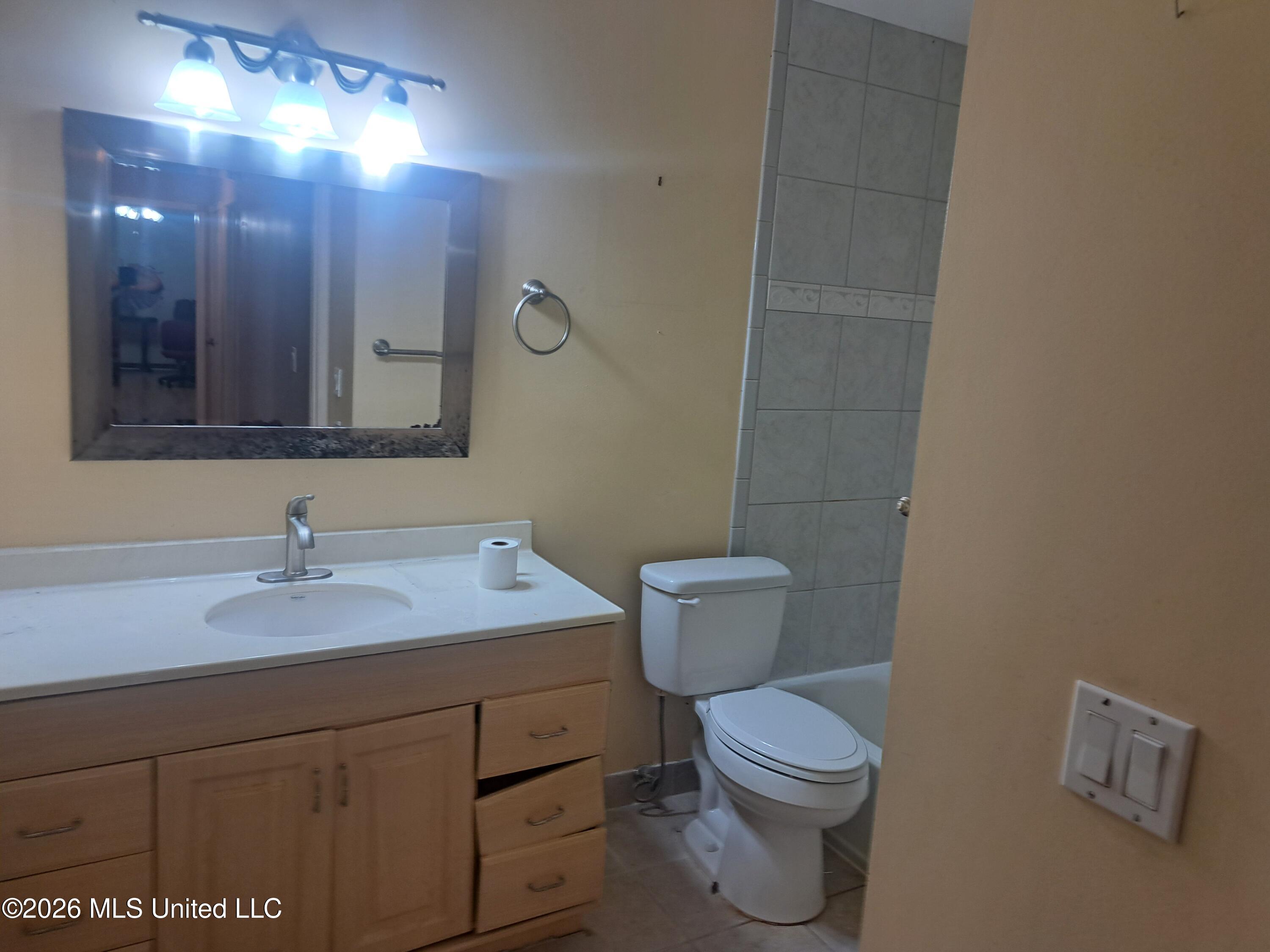 176 Crossover Drive Property Photo 11