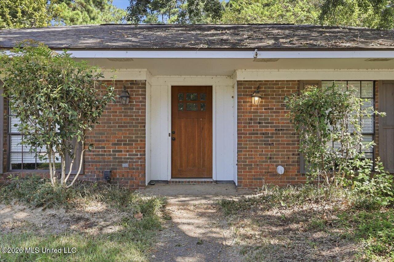 144 Westlake Drive Property Photo 3