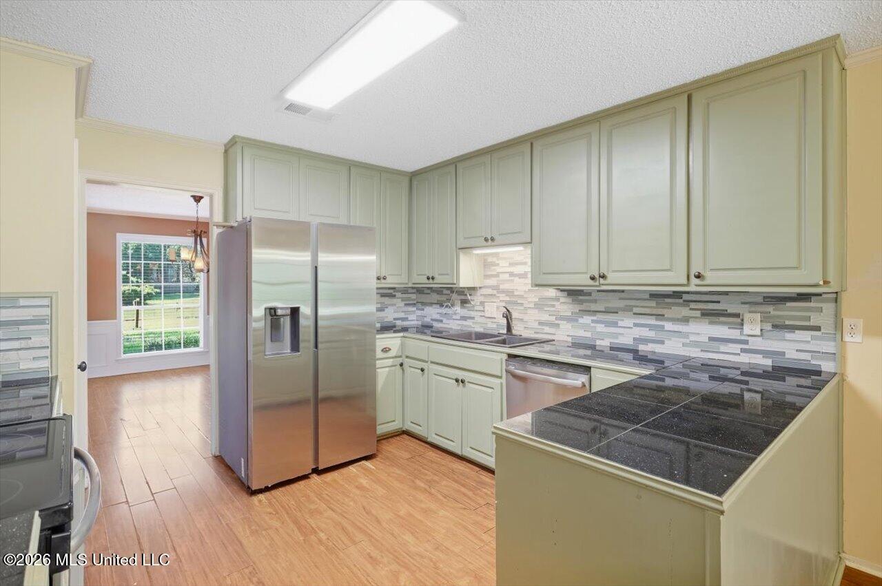 144 Westlake Drive Property Photo 10