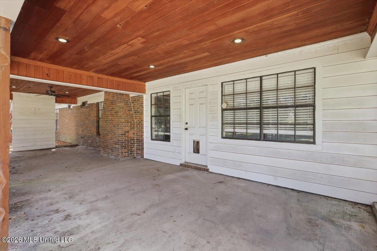 144 Westlake Drive Property Photo 34