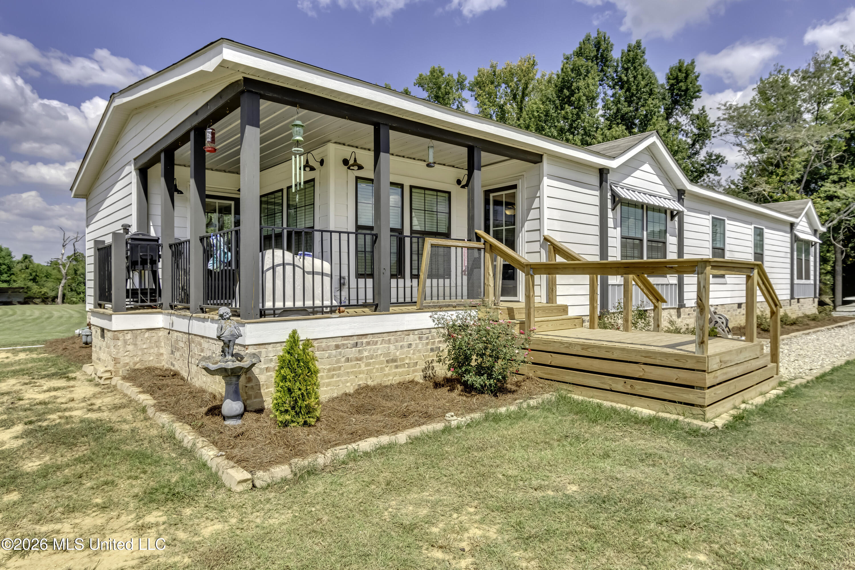 1534 Stokes Road Property Photo 1