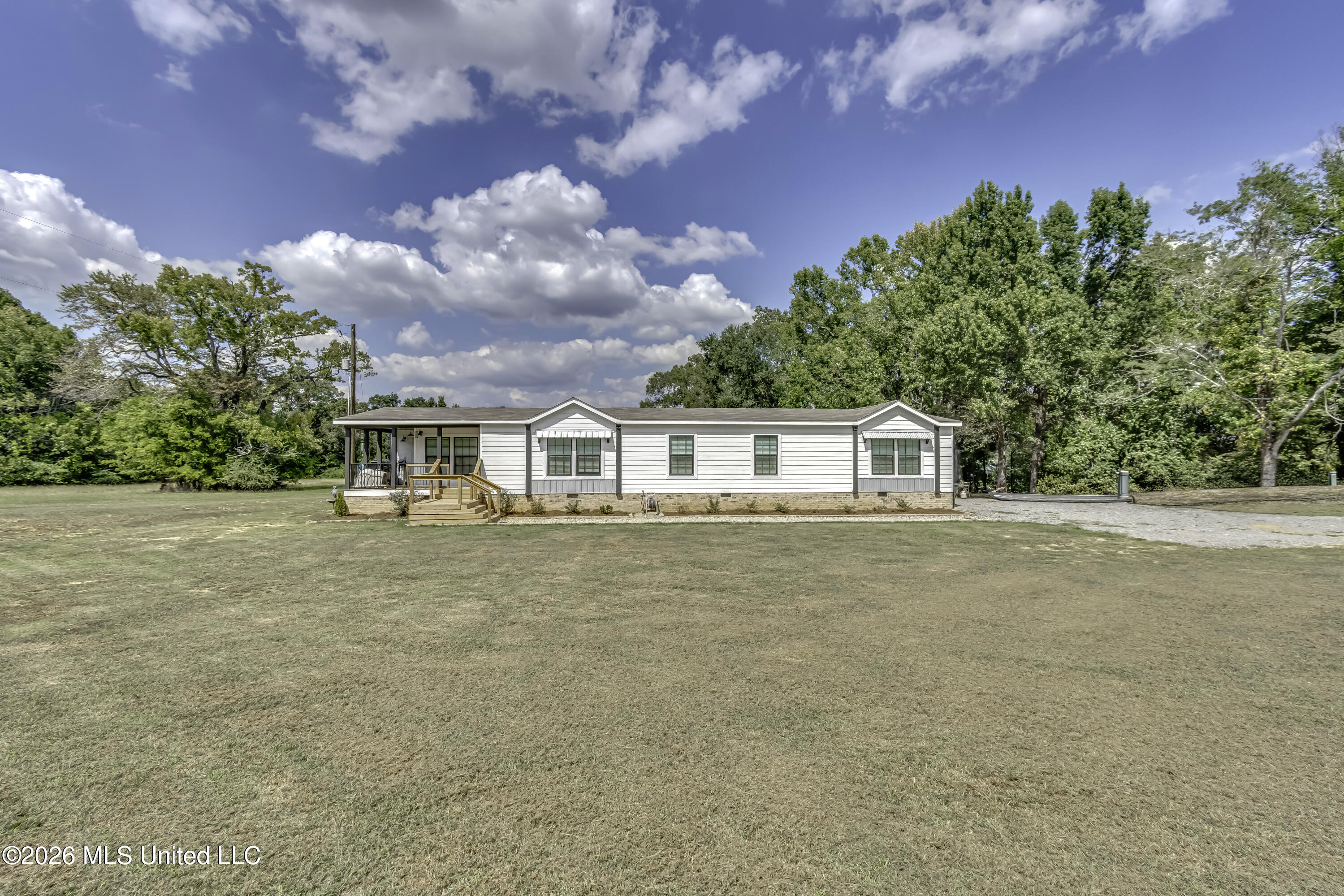 1534 Stokes Road Property Photo 2