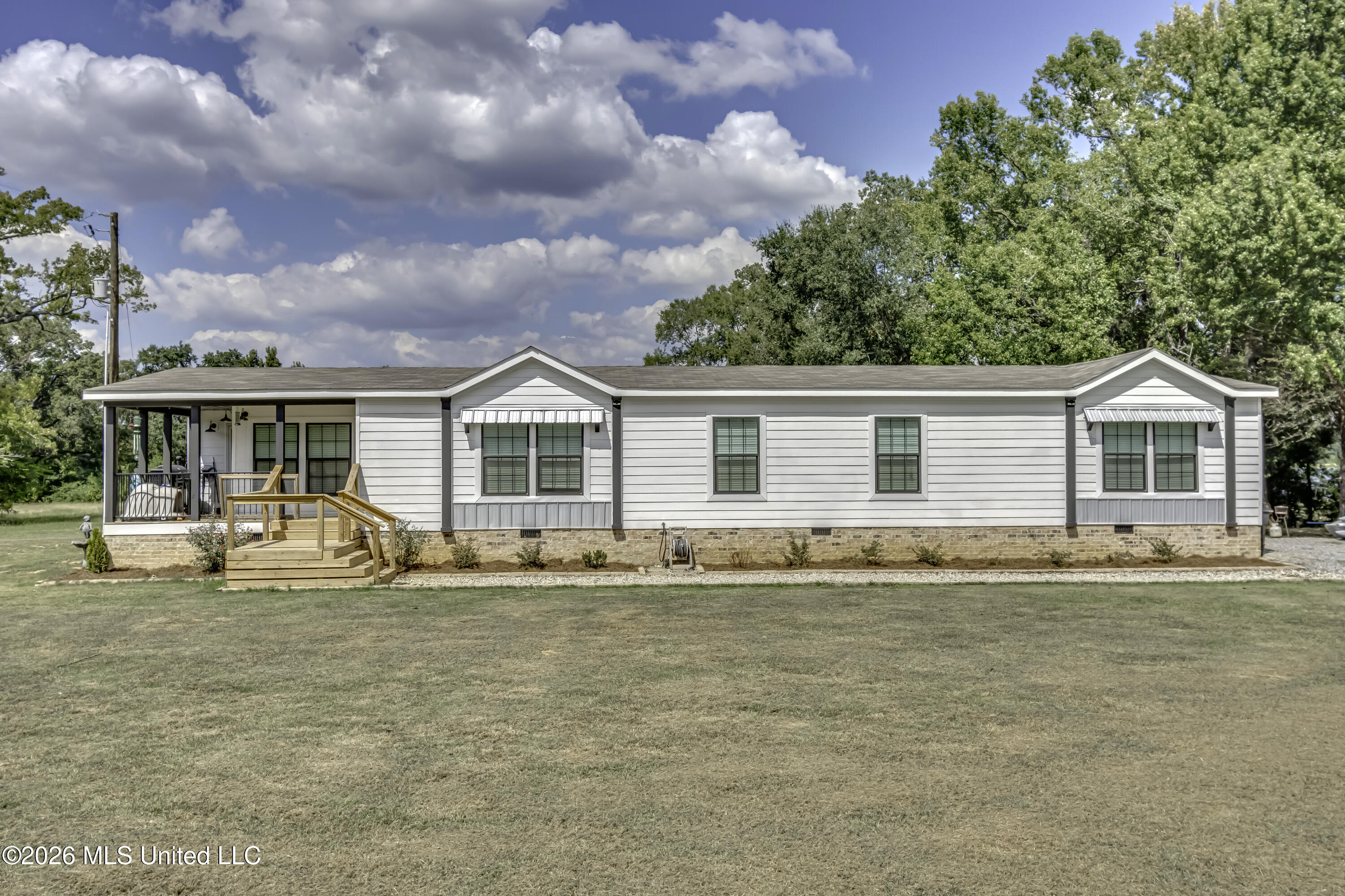 1534 Stokes Road Property Photo 3