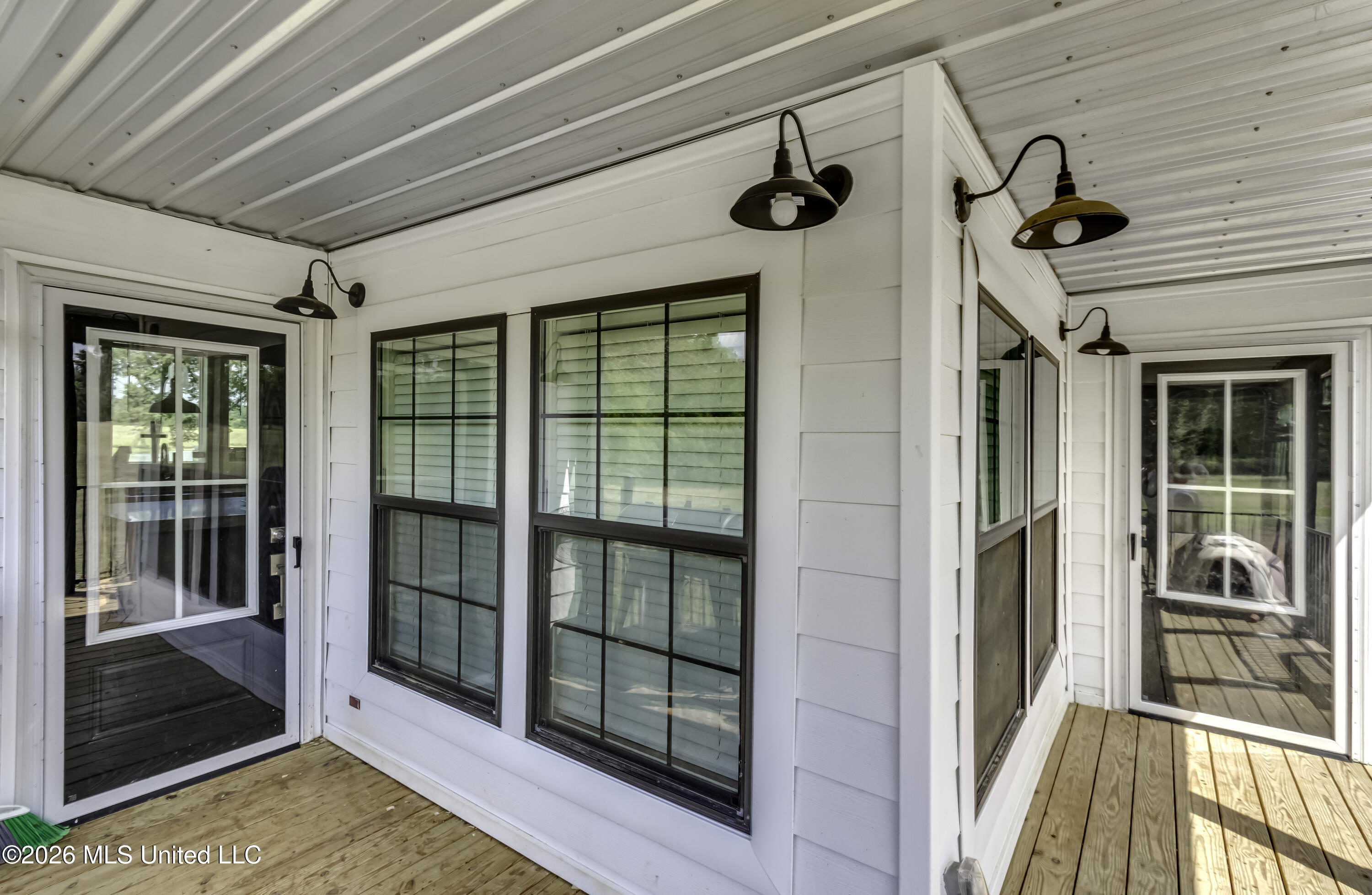 1534 Stokes Road Property Photo 12