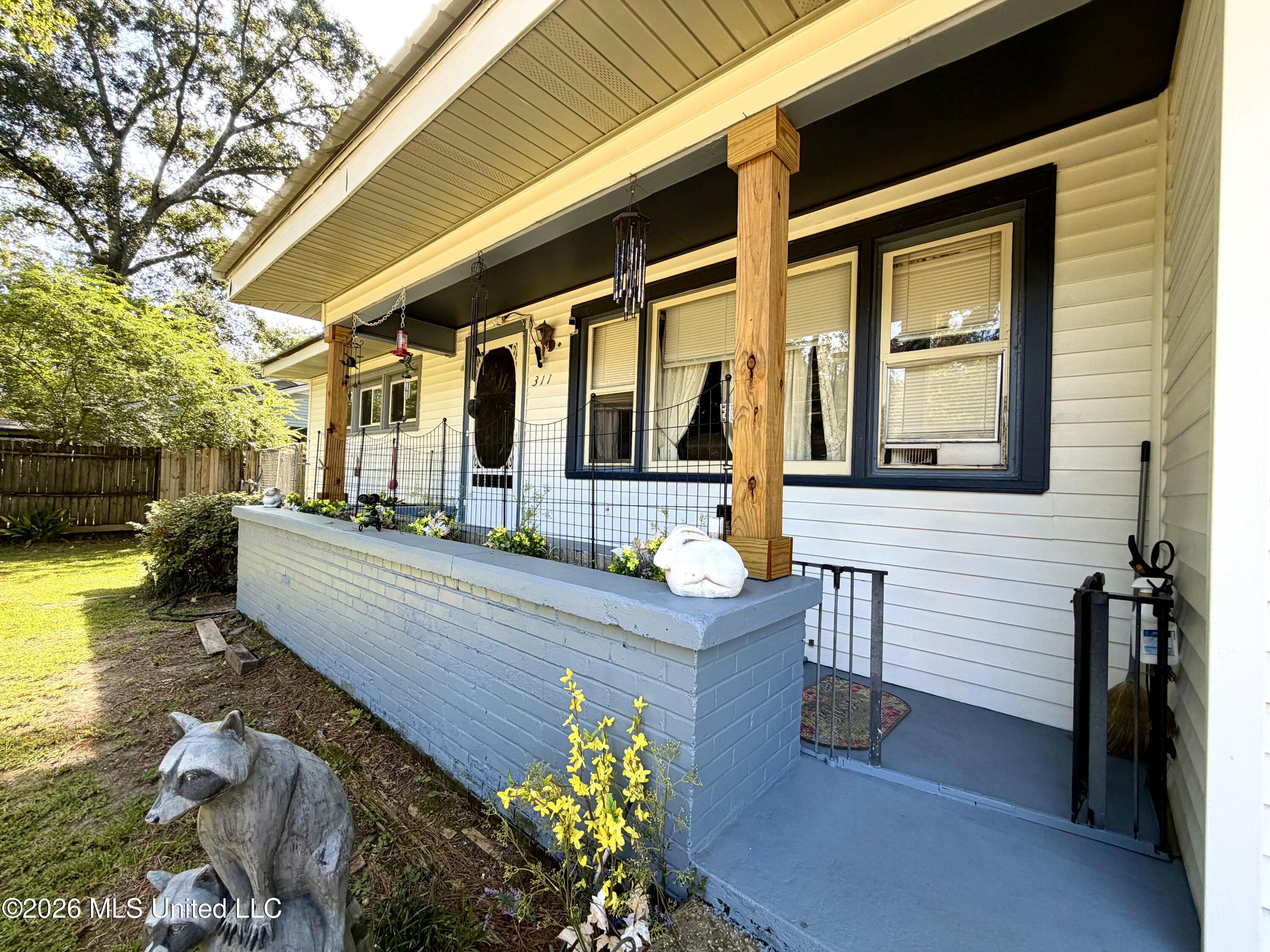 311 N Street Drive Property Photo 4