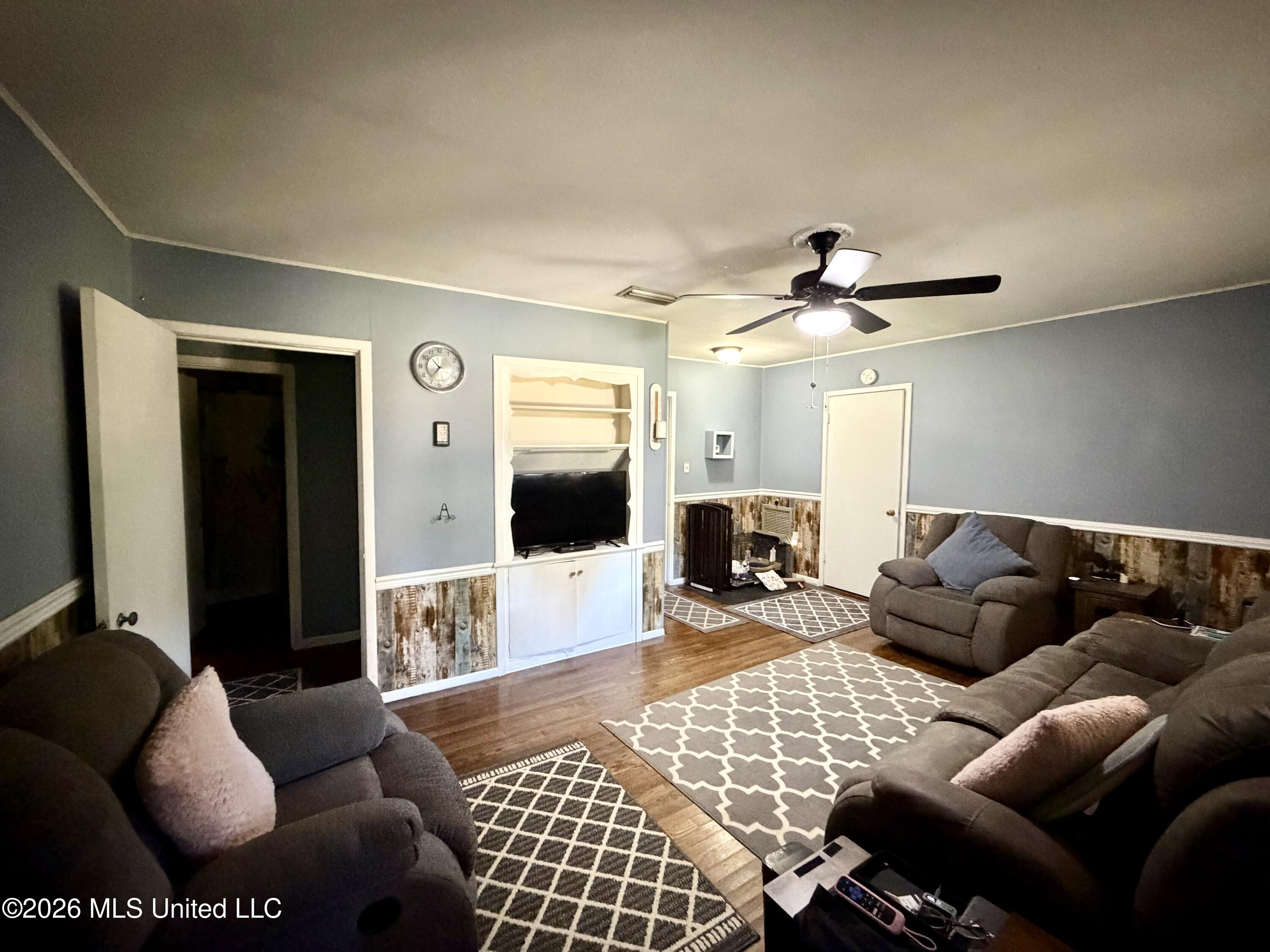 311 N Street Drive Property Photo 8