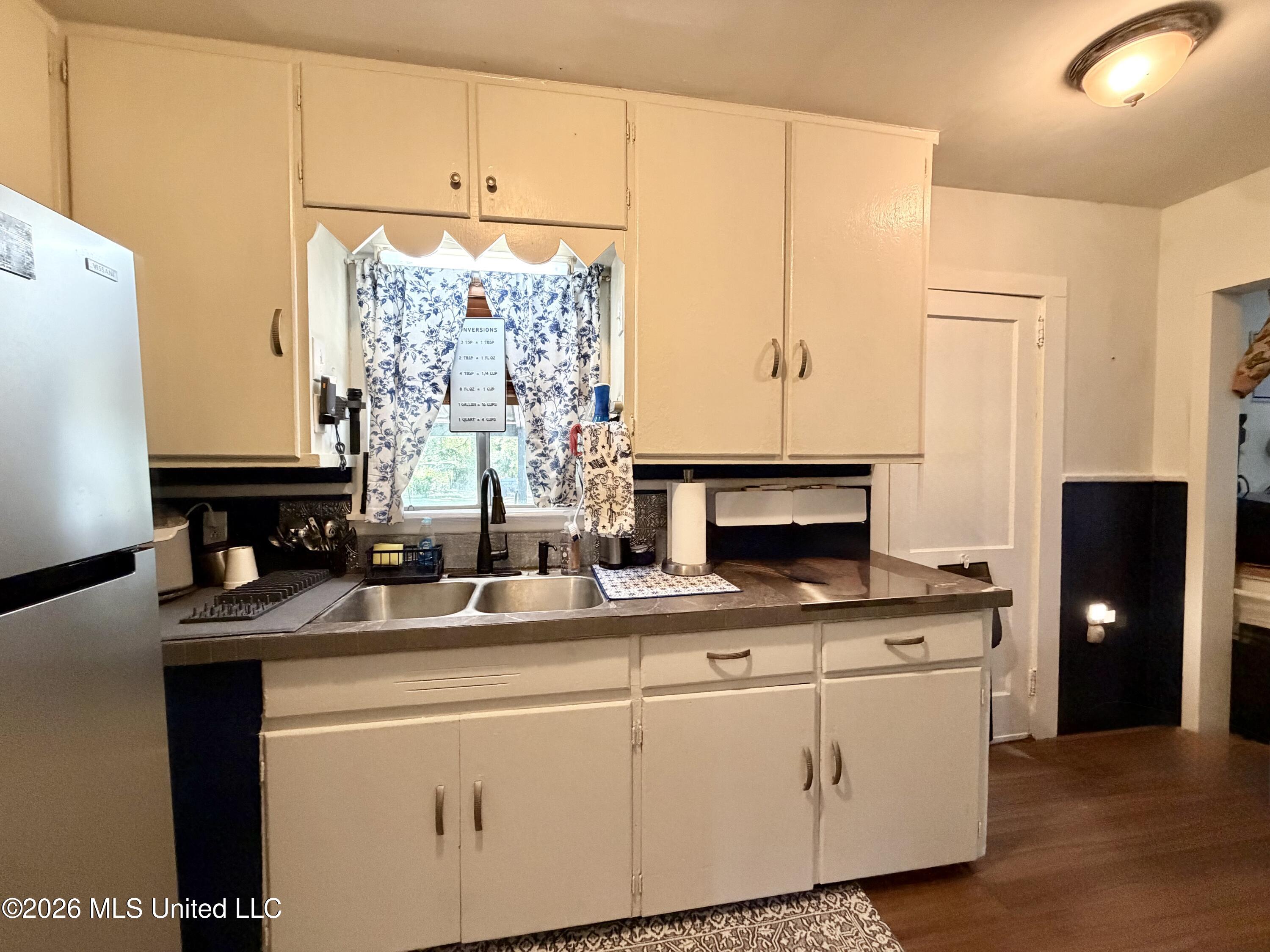 311 N Street Drive Property Photo 12