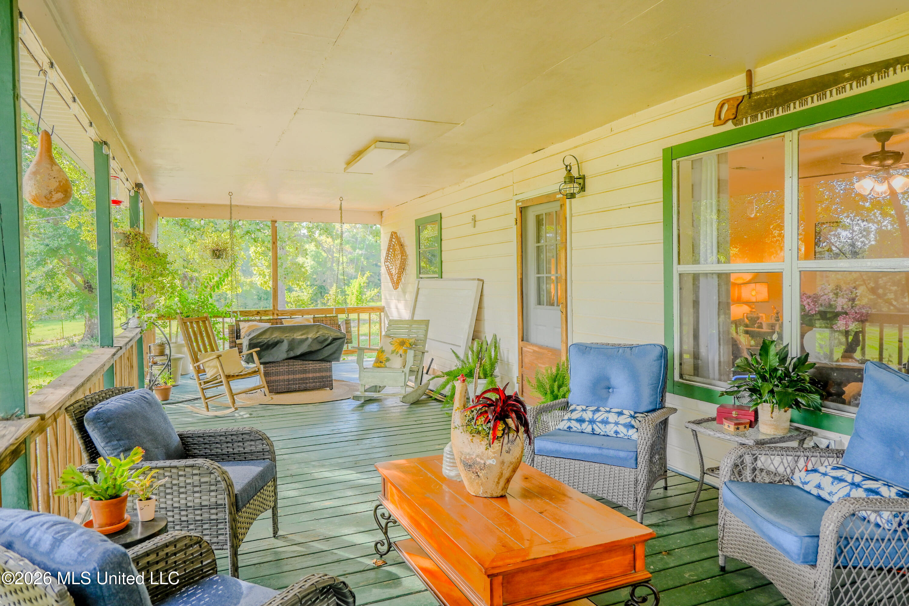 213 Sand Spring Loop Property Photo 4