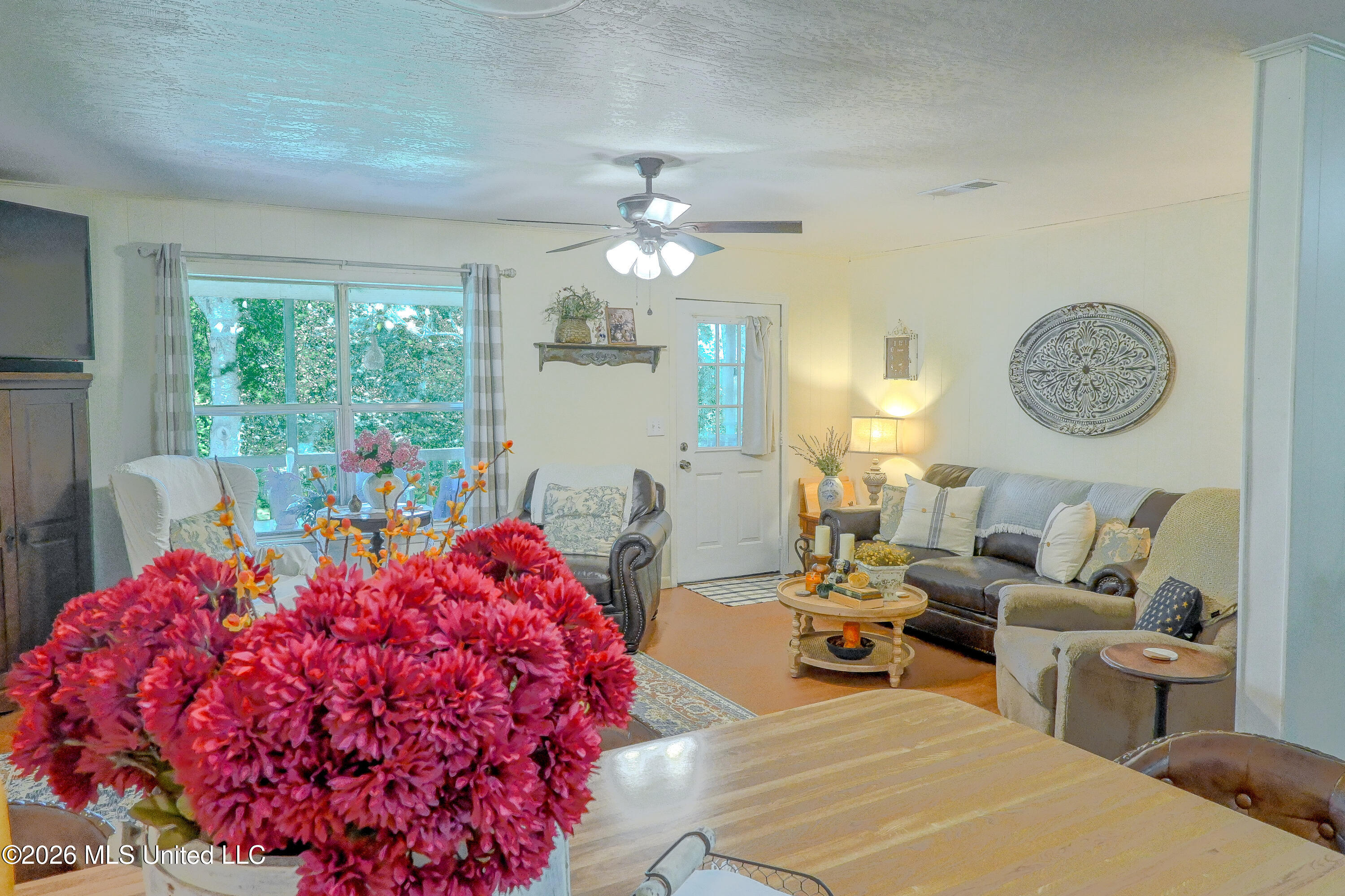 213 Sand Spring Loop Property Photo 15