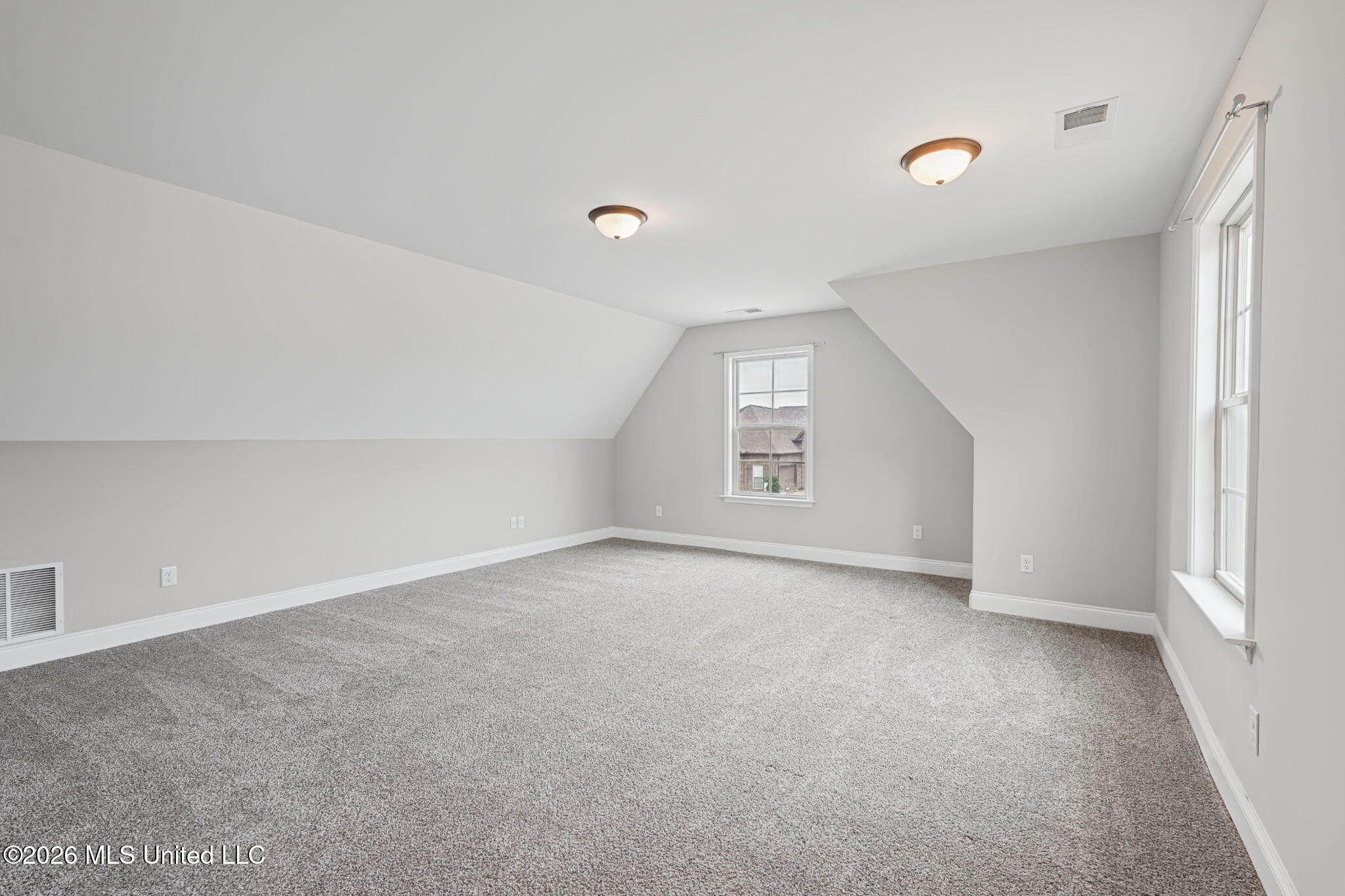 2384 Washington Woods Road Property Photo 5
