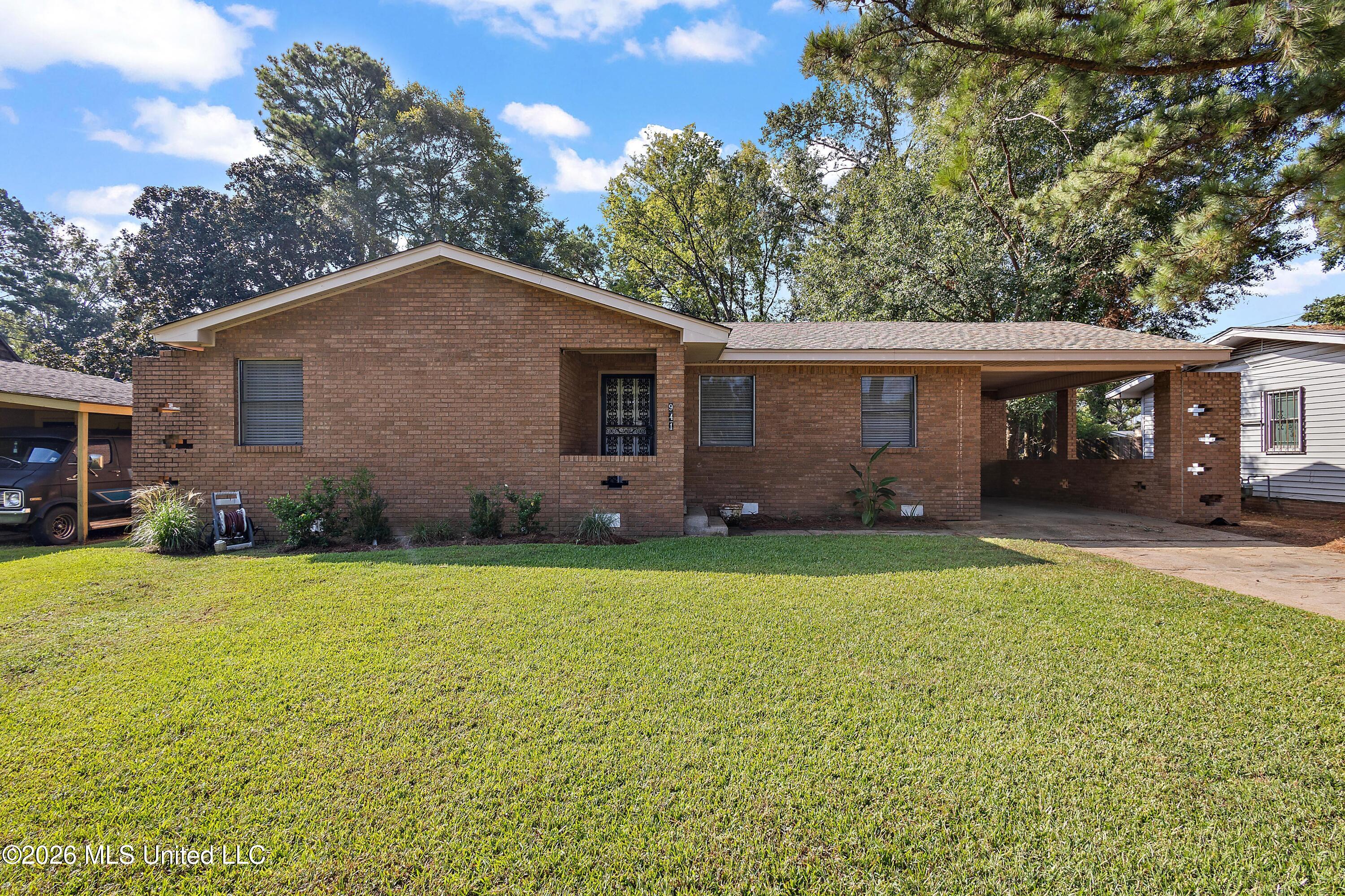 941 Berwood Drive Property Photo 1