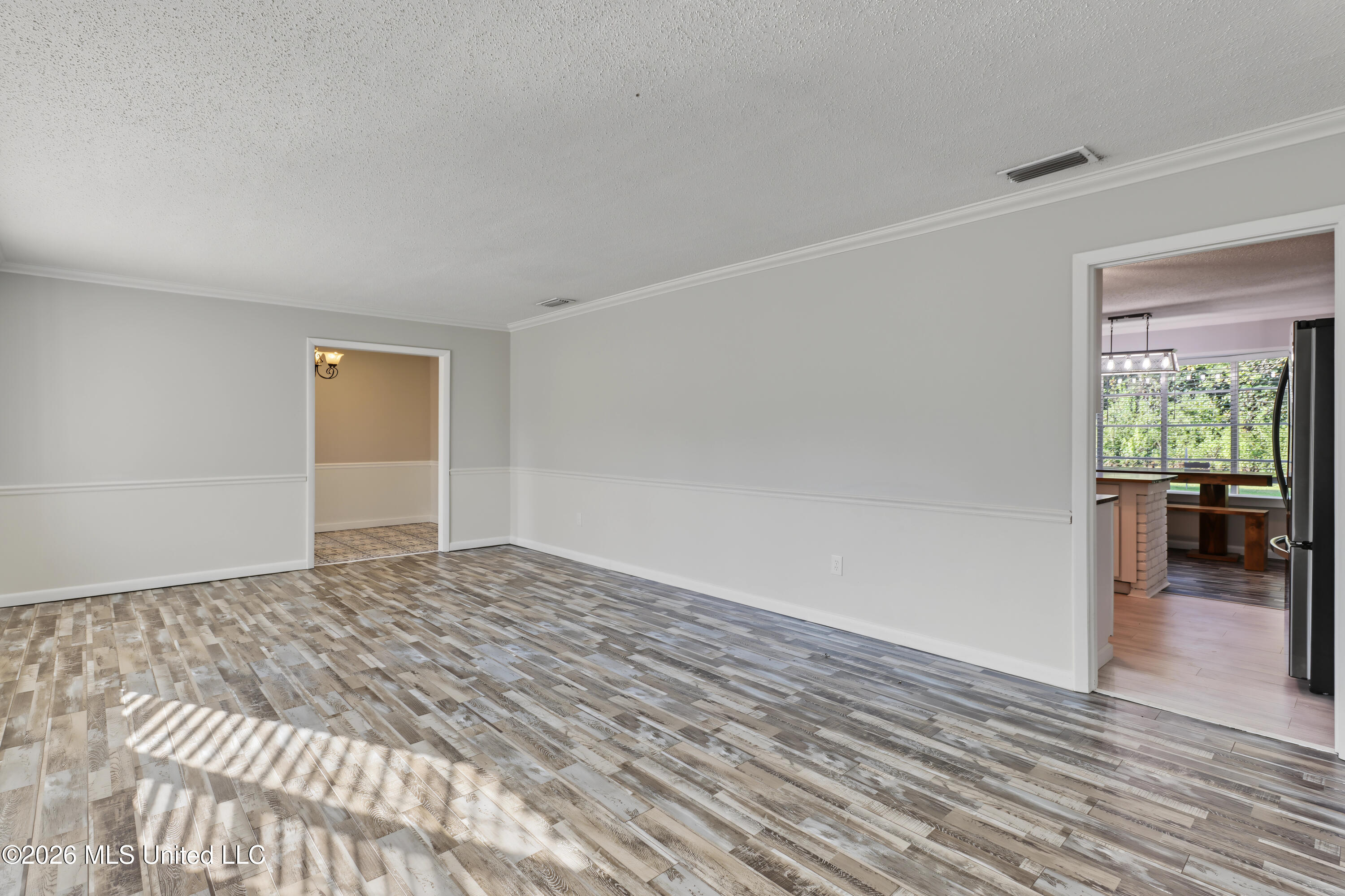 86 Teresa Drive Property Photo 4