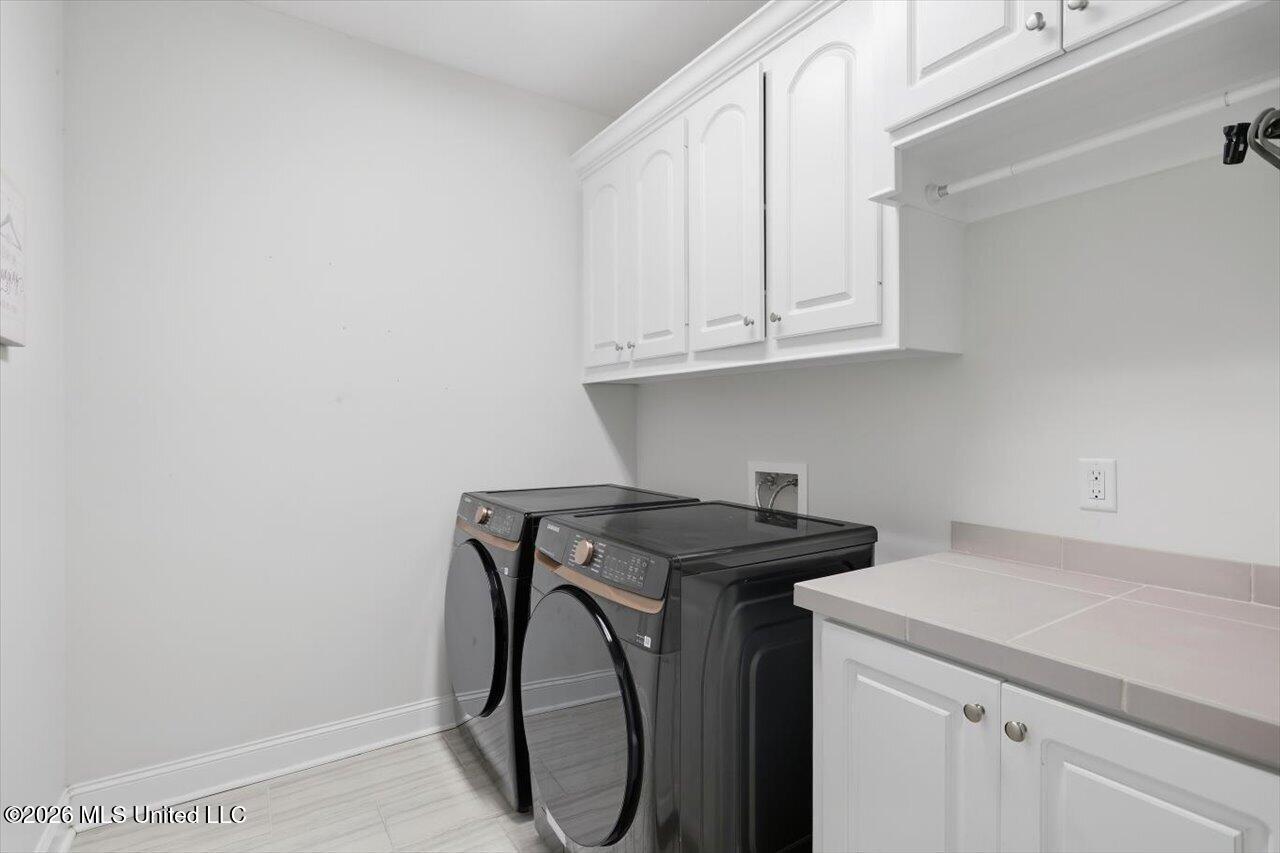 126 Essen Lane Property Photo 17