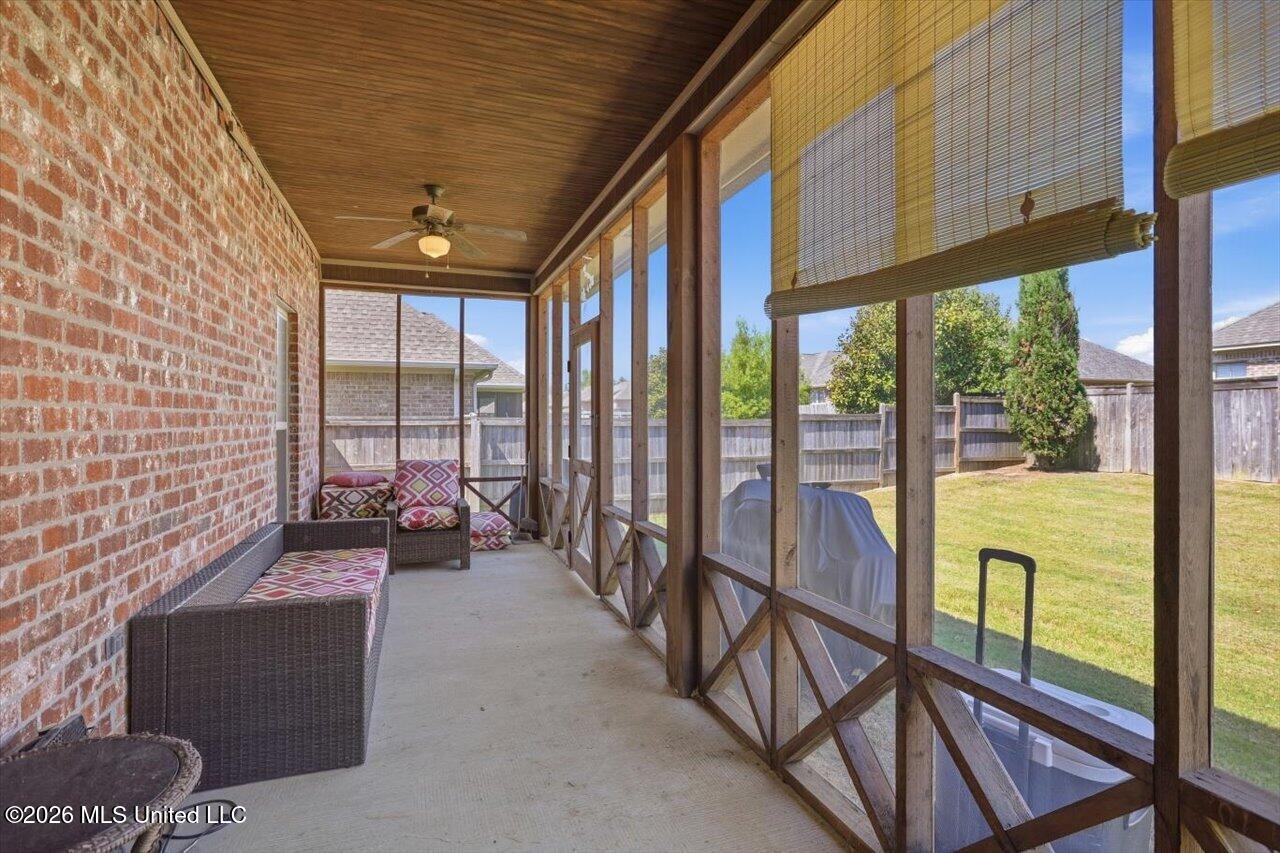 126 Essen Lane Property Photo 23