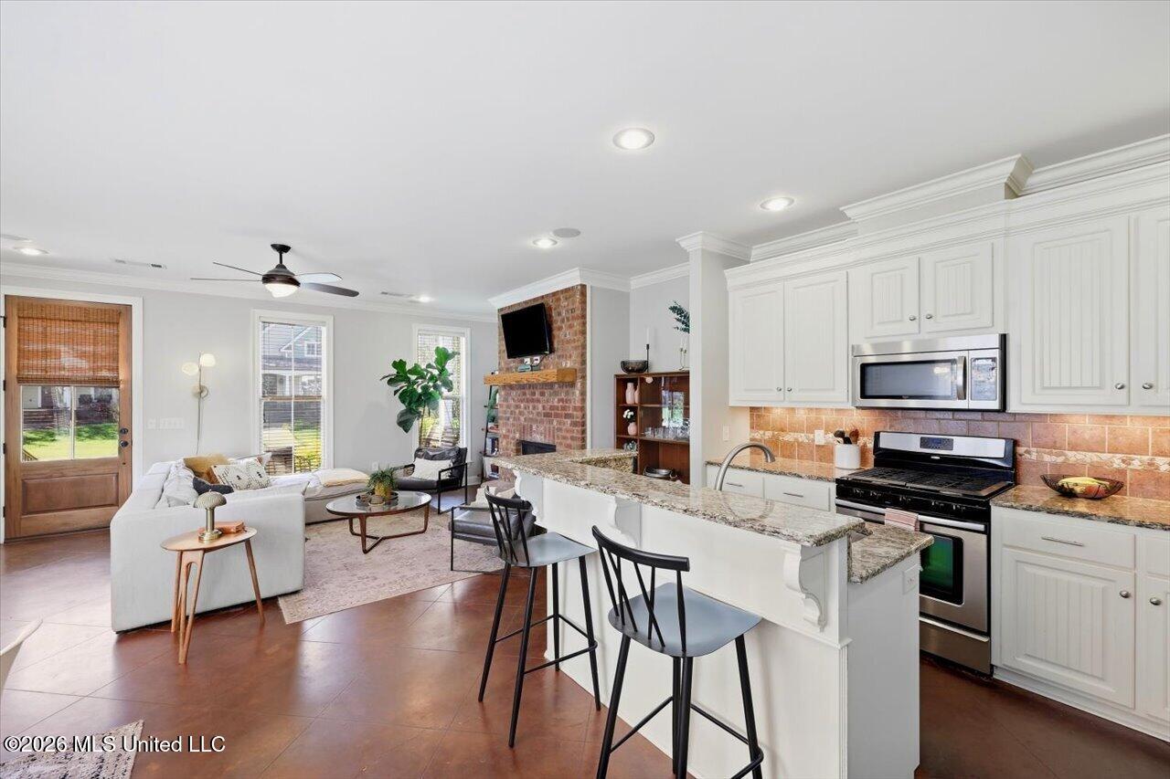 312 W Lawson Street Property Photo 11