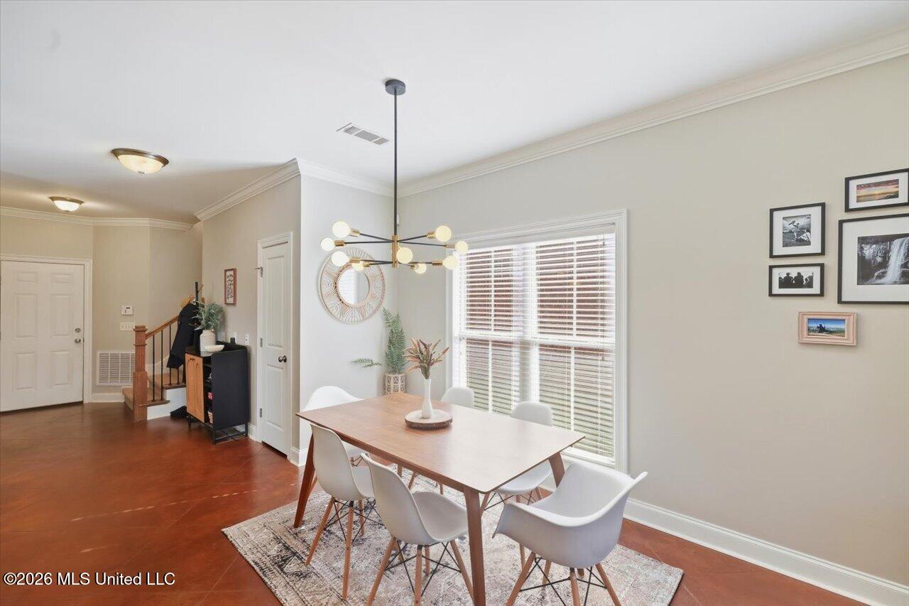 312 W Lawson Street Property Photo 14