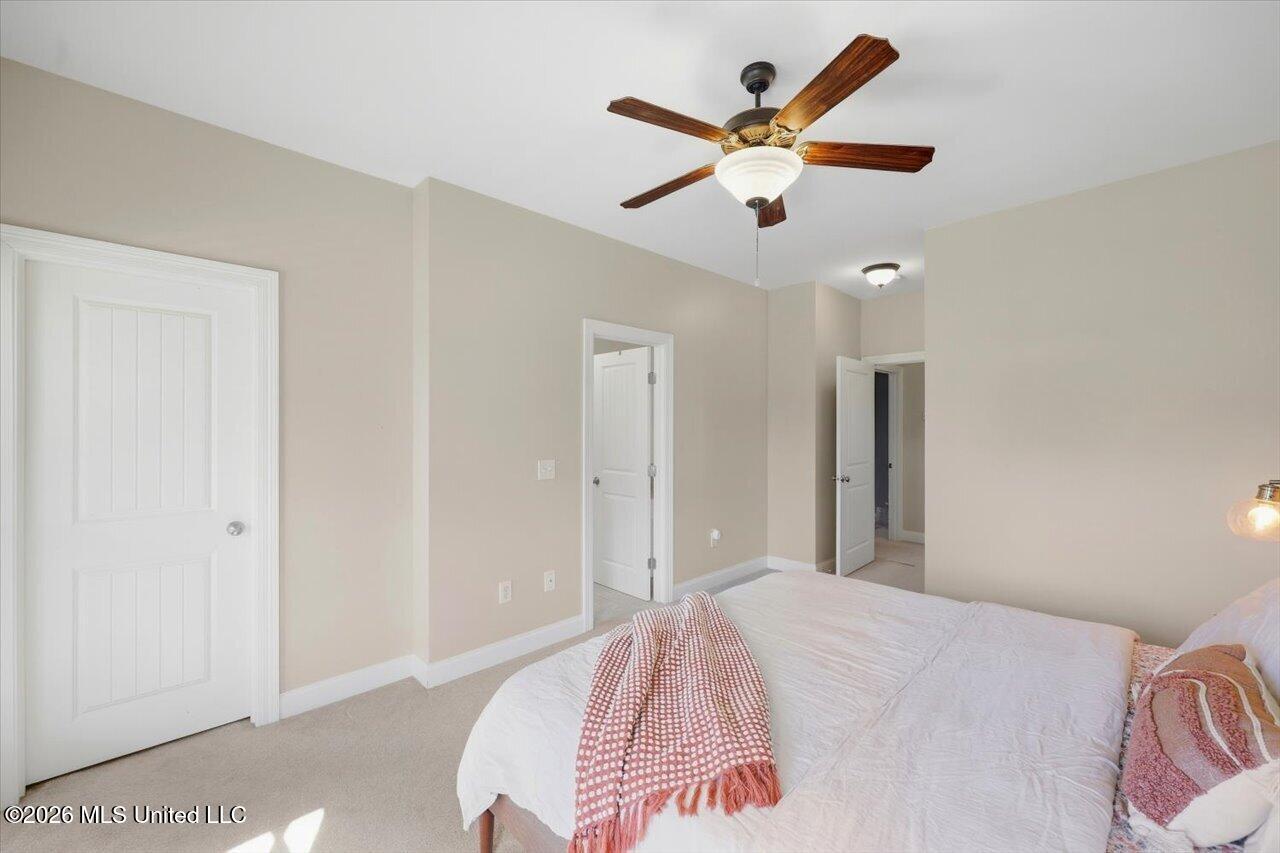312 W Lawson Street Property Photo 19