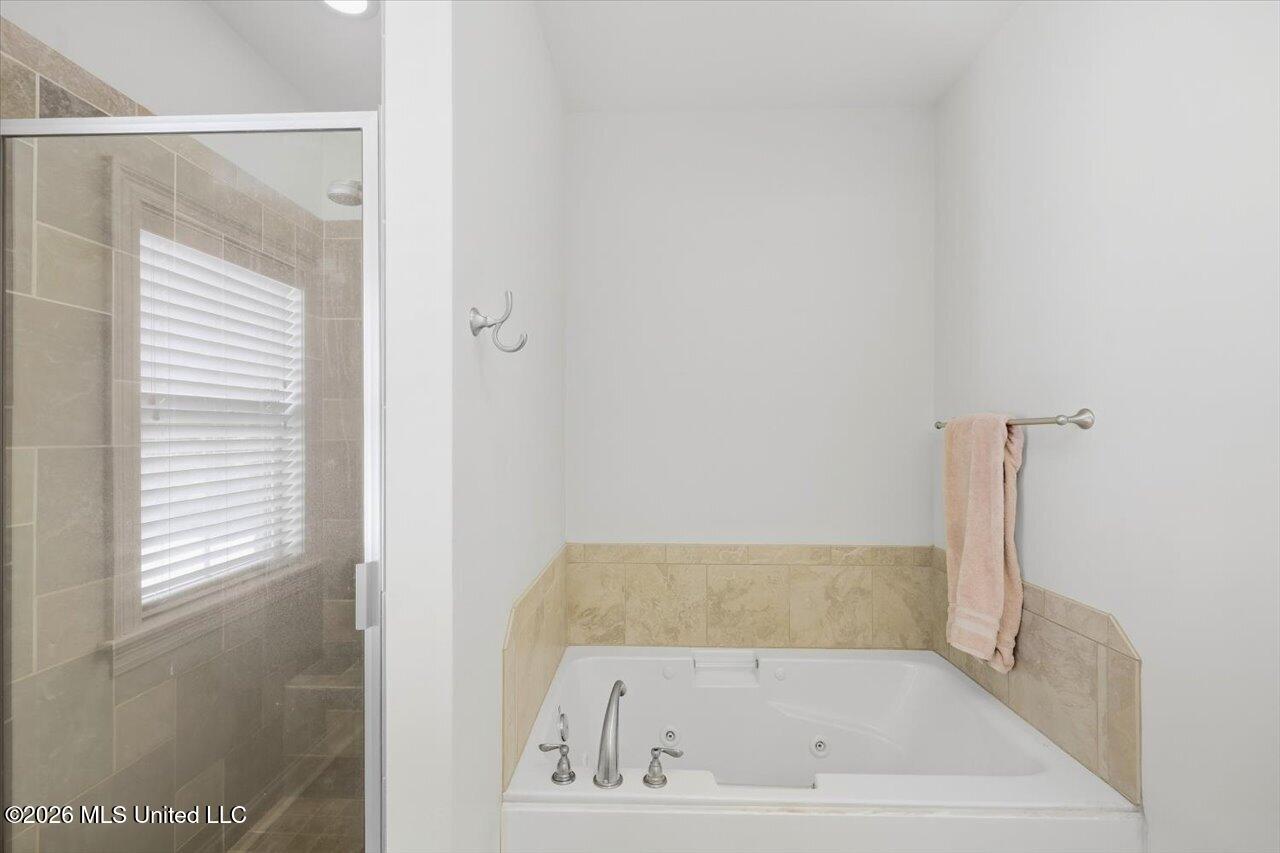 312 W Lawson Street Property Photo 21