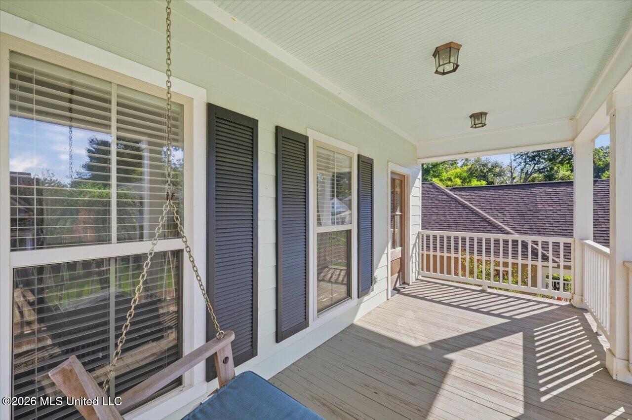 312 W Lawson Street Property Photo 24