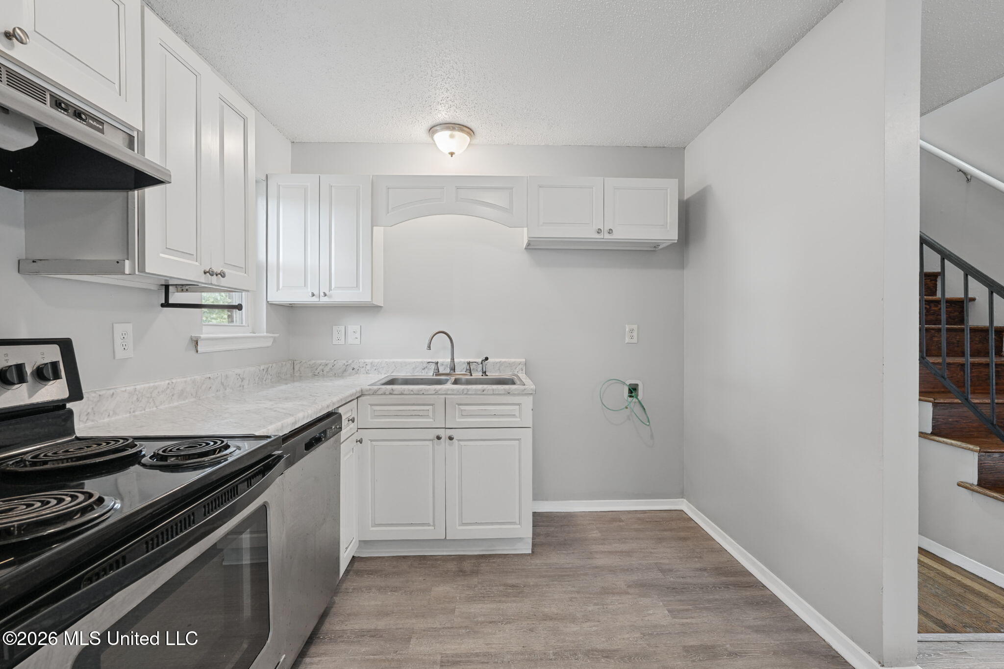 1693 Carla Cove Property Photo 11