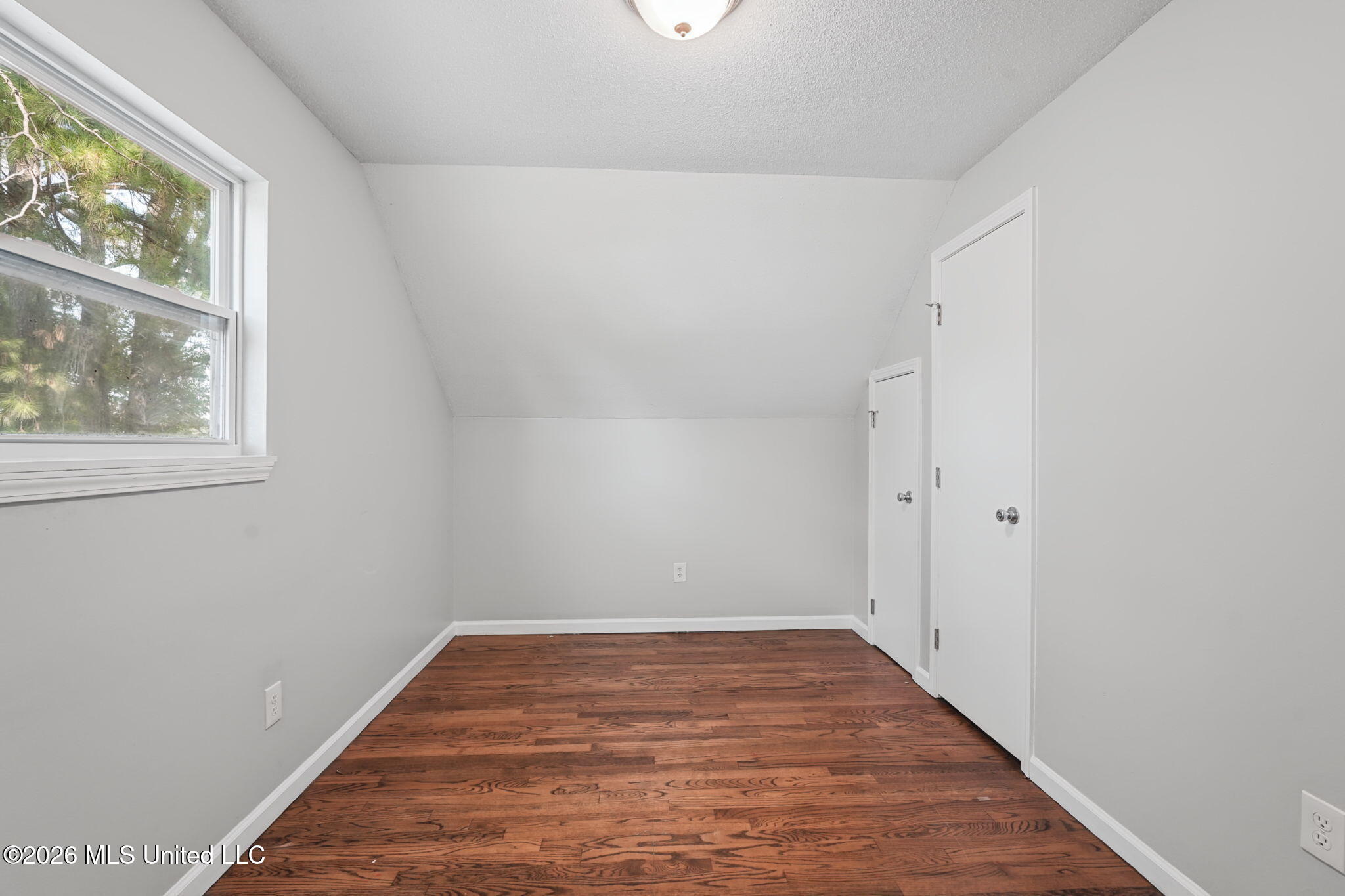 1693 Carla Cove Property Photo 19
