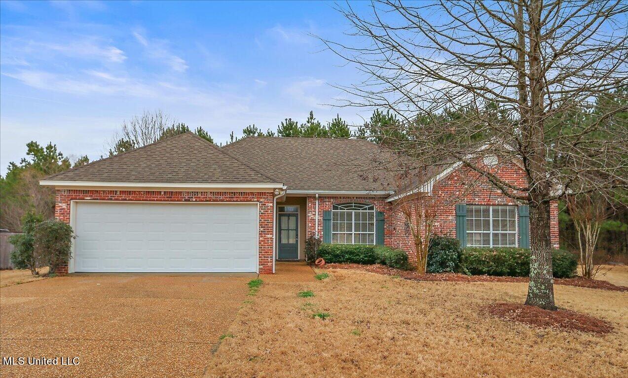 902 Glen Cove Property Photo 1