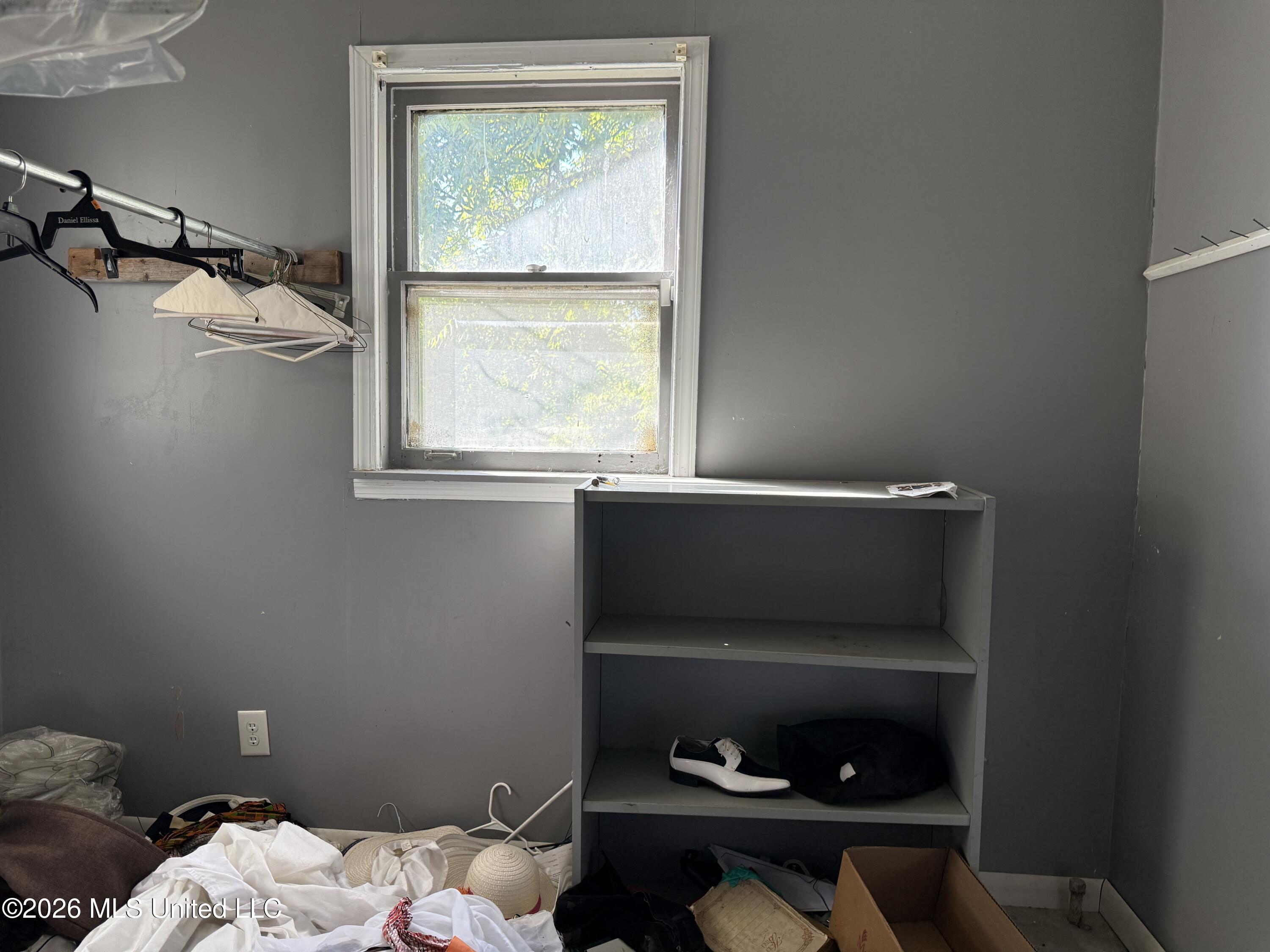 312 Catalpa Street Property Photo 2