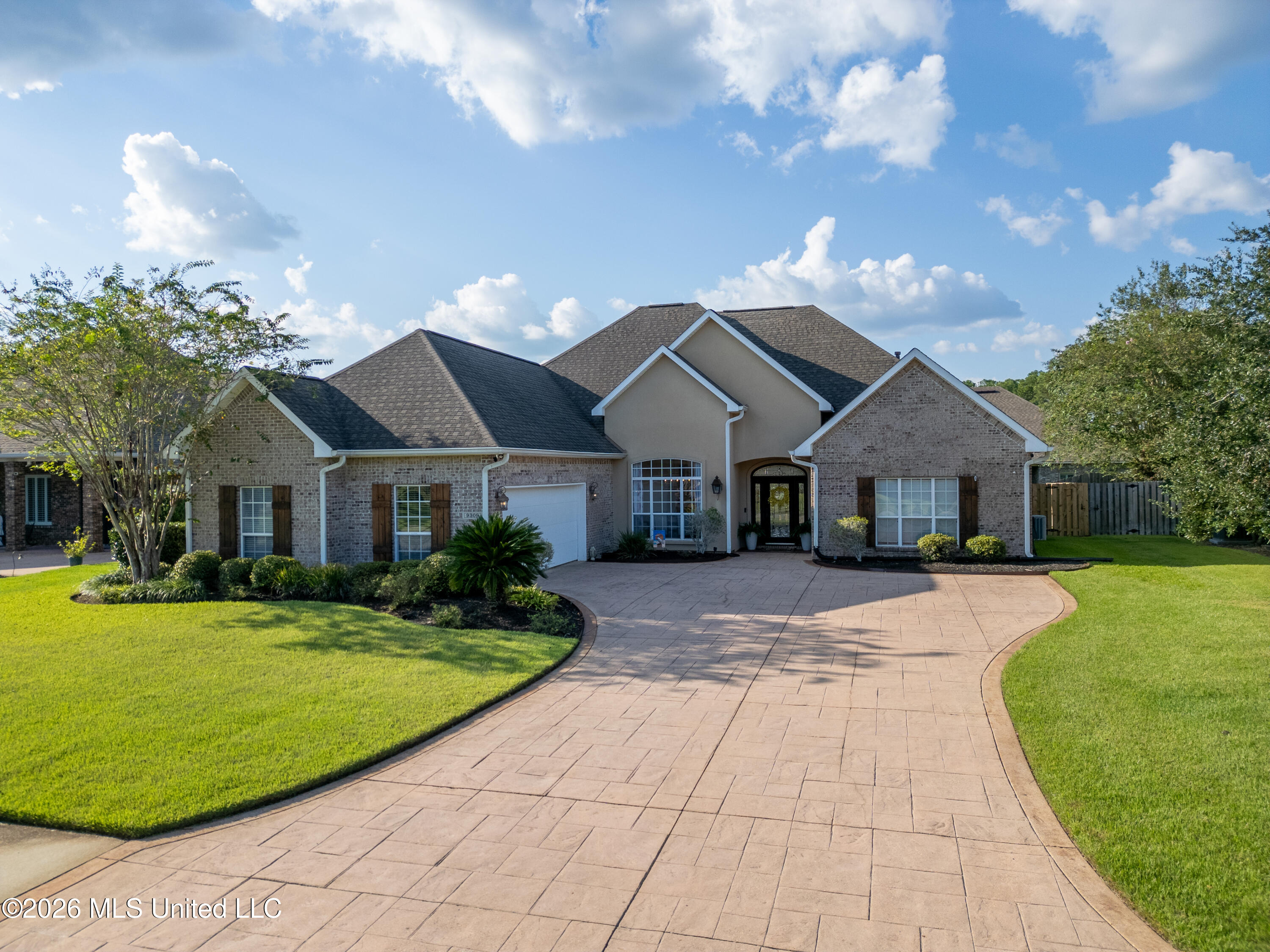 9309 Alcove Lane Property Photo 1