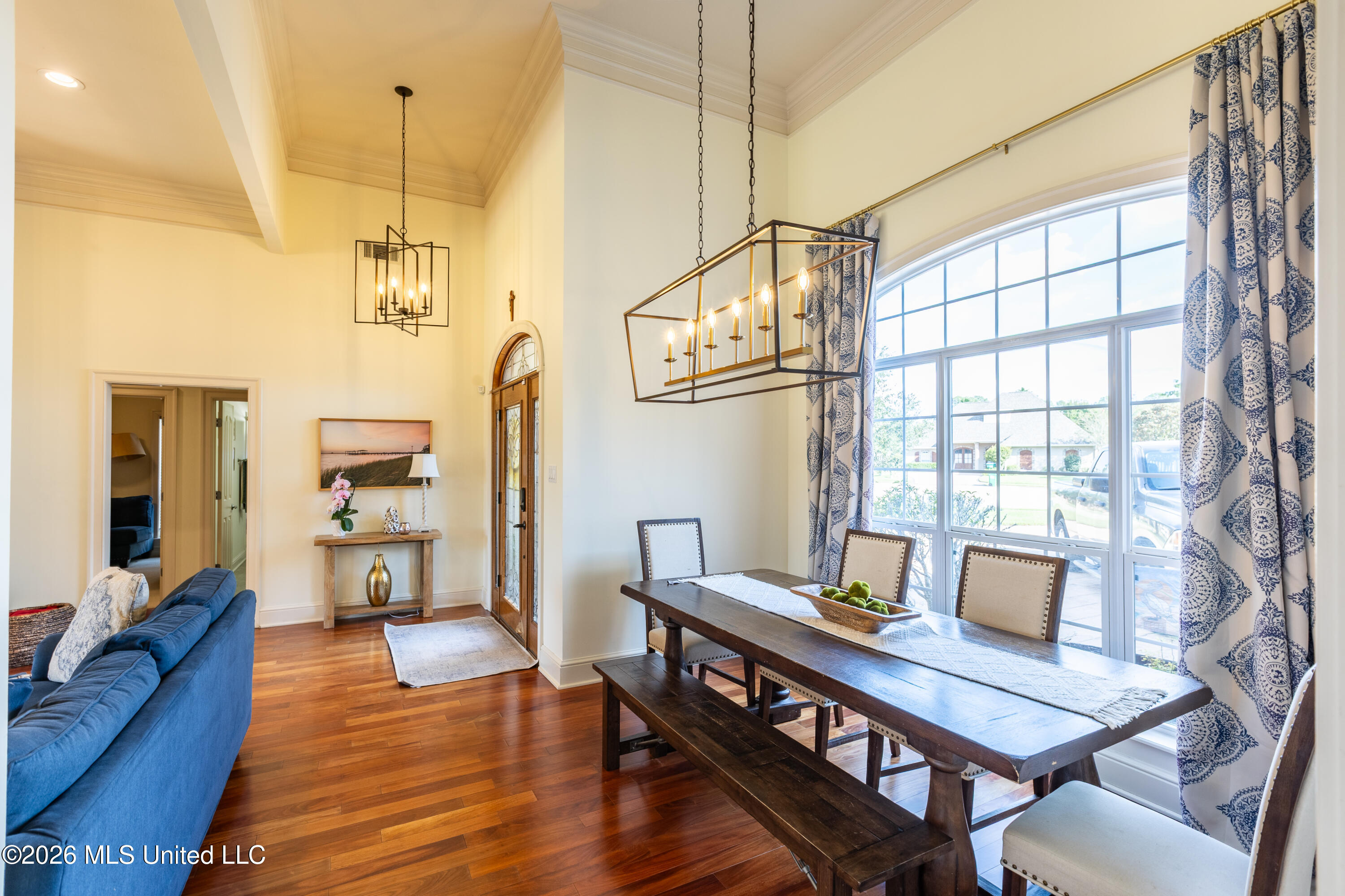 9309 Alcove Lane Property Photo 6