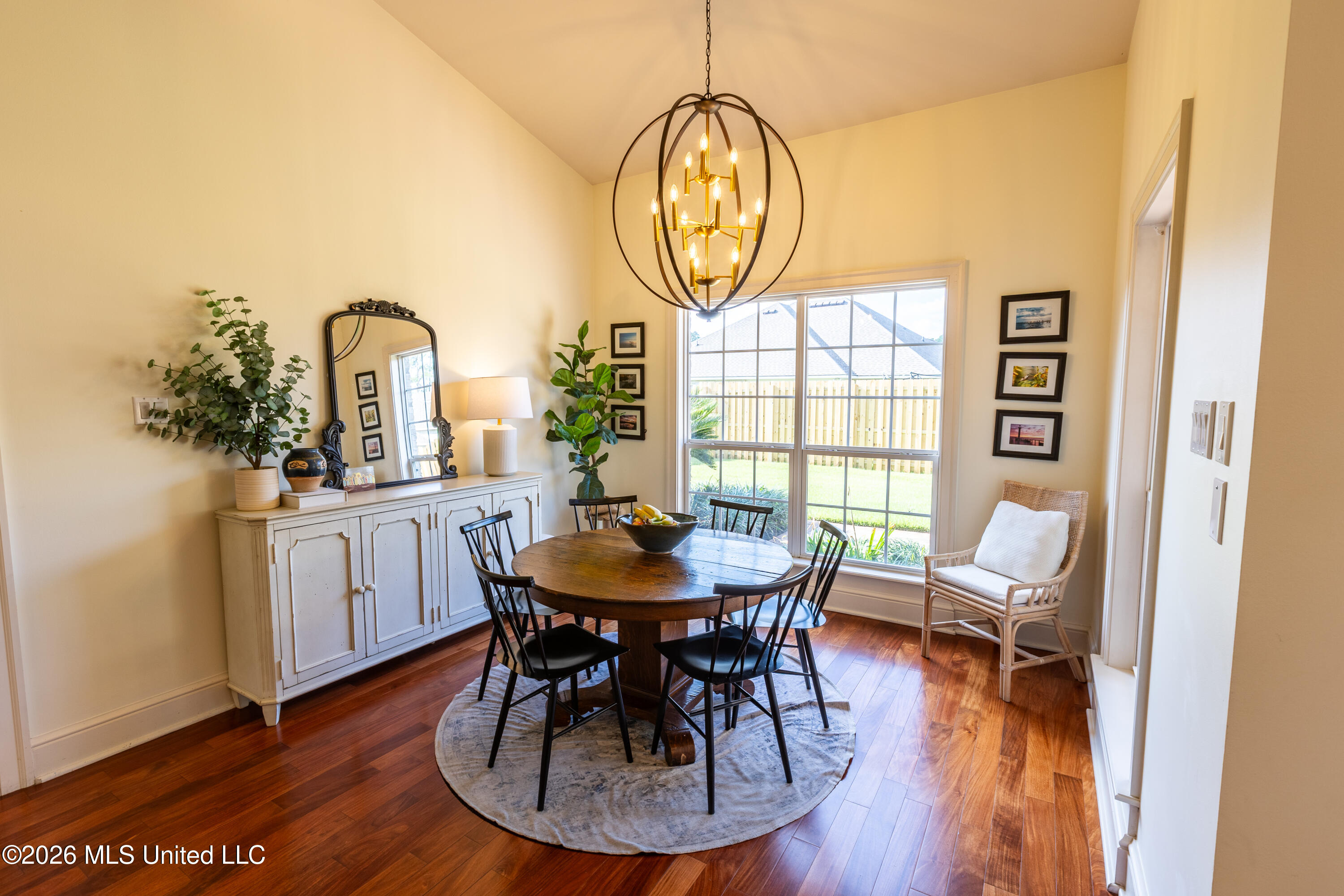 9309 Alcove Lane Property Photo 15