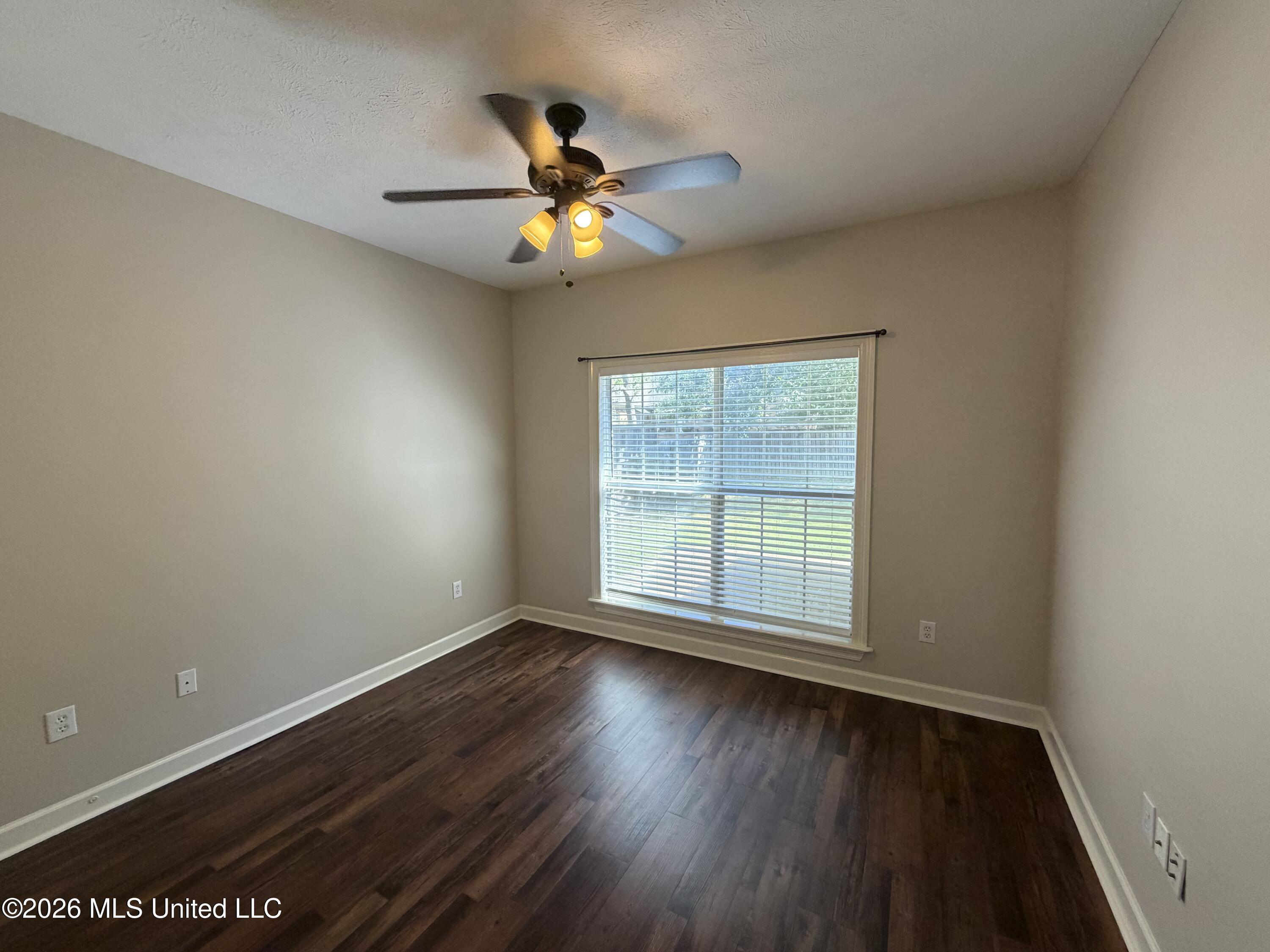 436 Madison Oaks Drive Property Photo 16