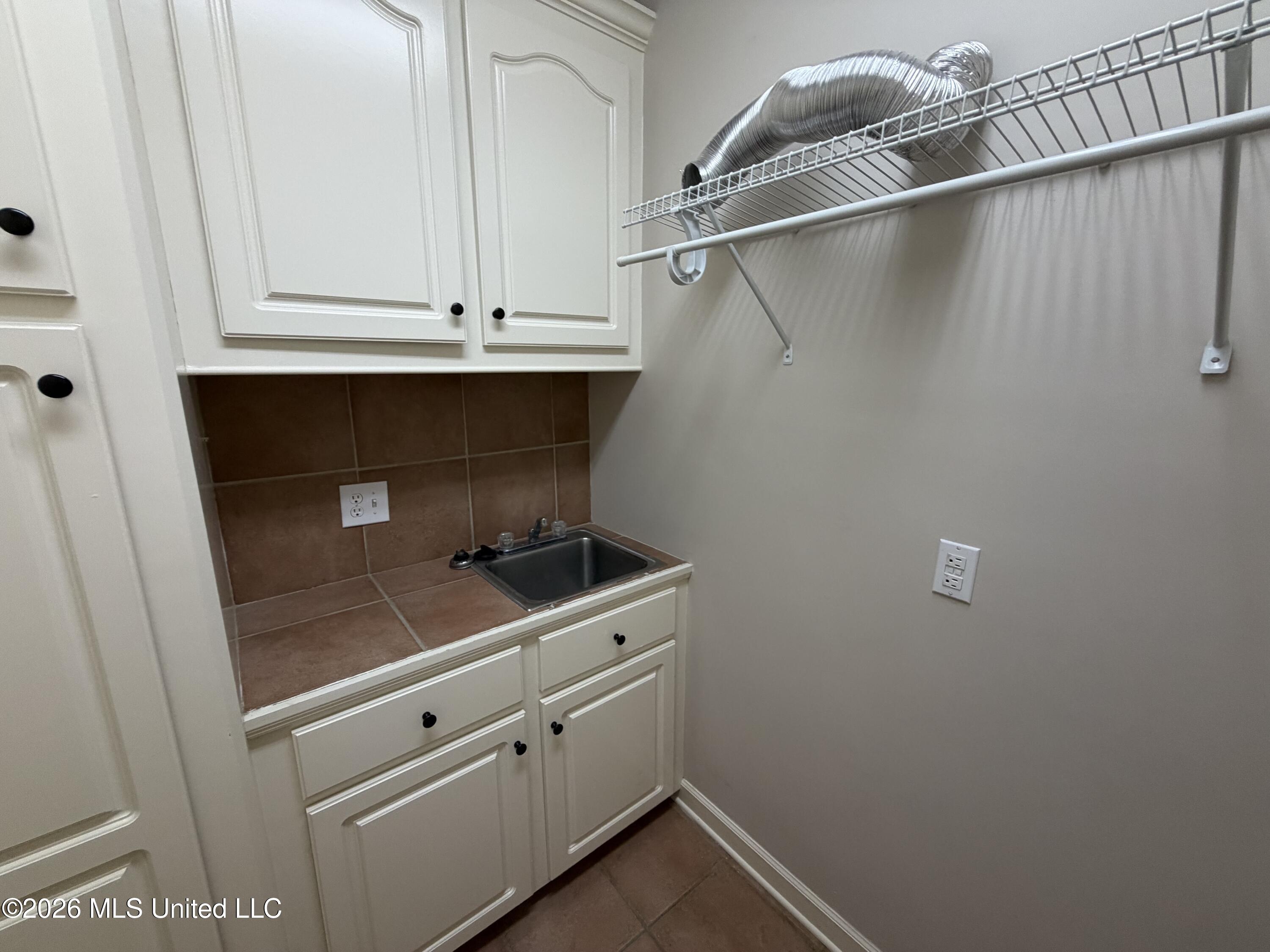 436 Madison Oaks Drive Property Photo 17