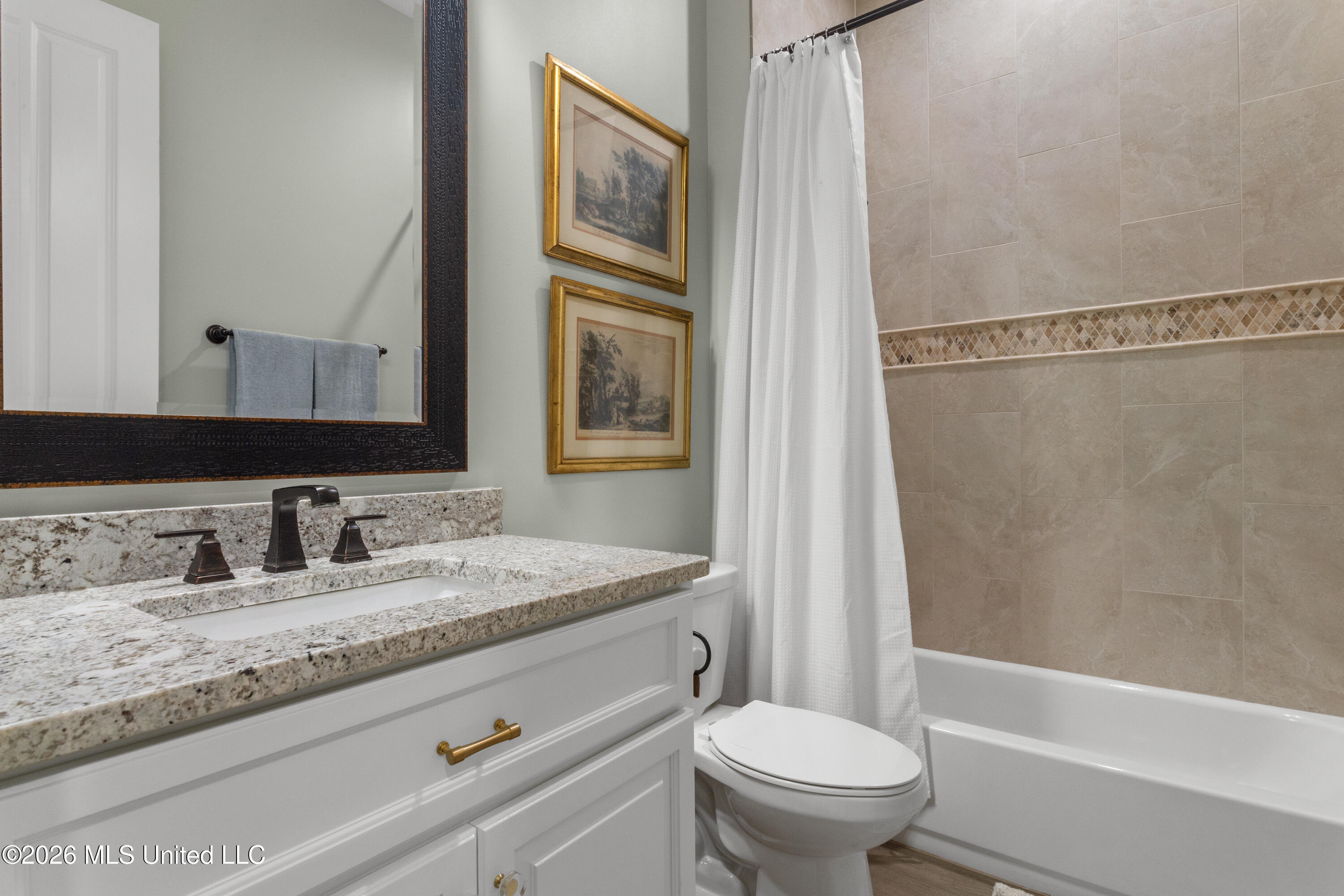 1016 Lafontaine Street Property Photo 39