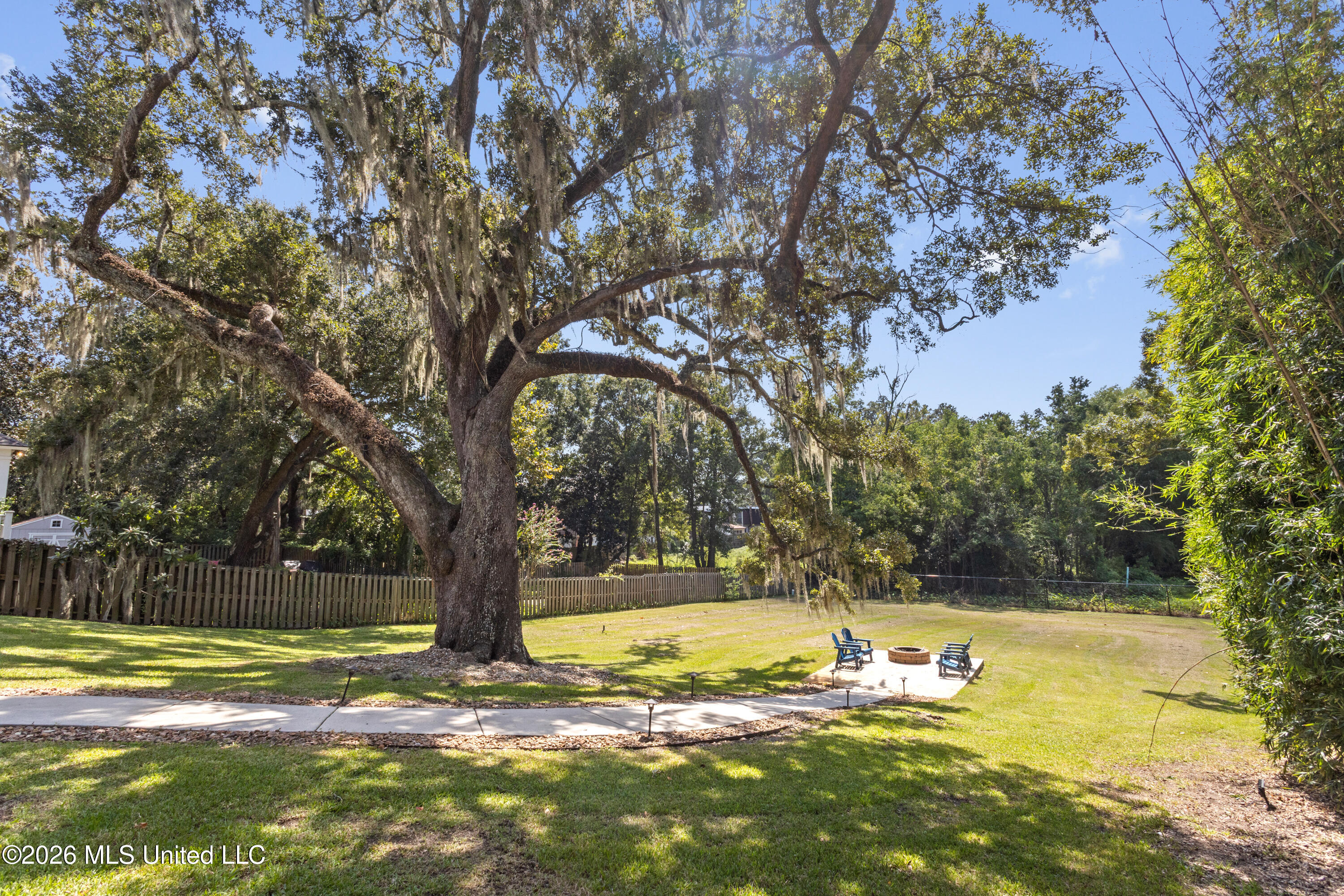 1016 Lafontaine Street Property Photo 69