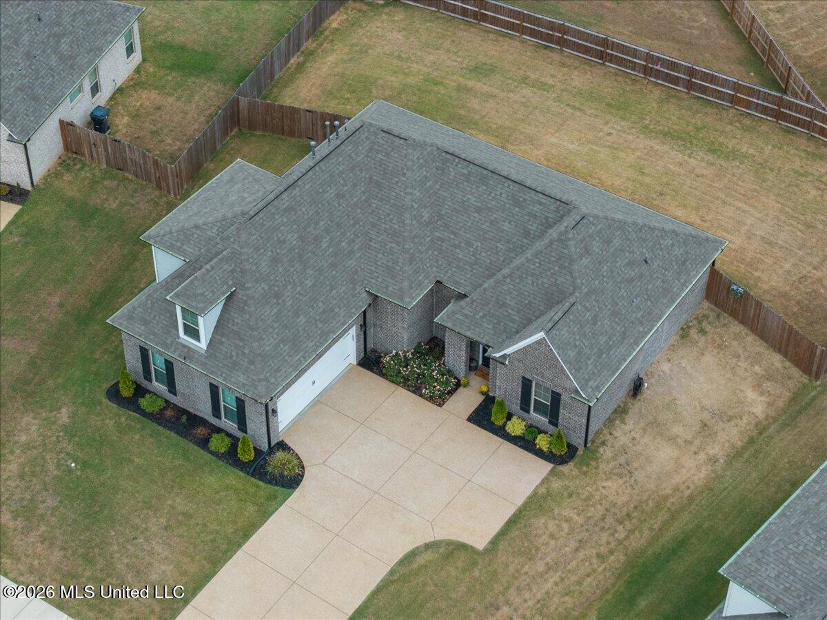 1762 Benton Drive Property Photo 2