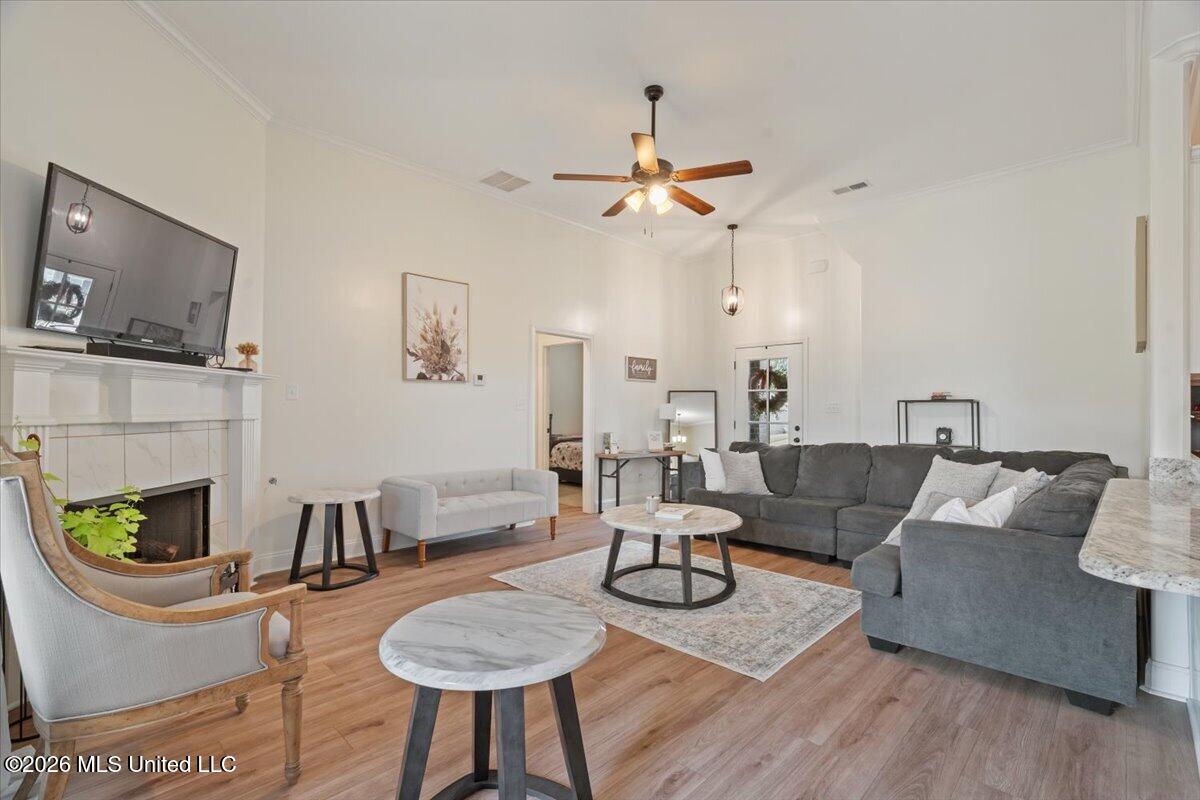1762 Benton Drive Property Photo 10